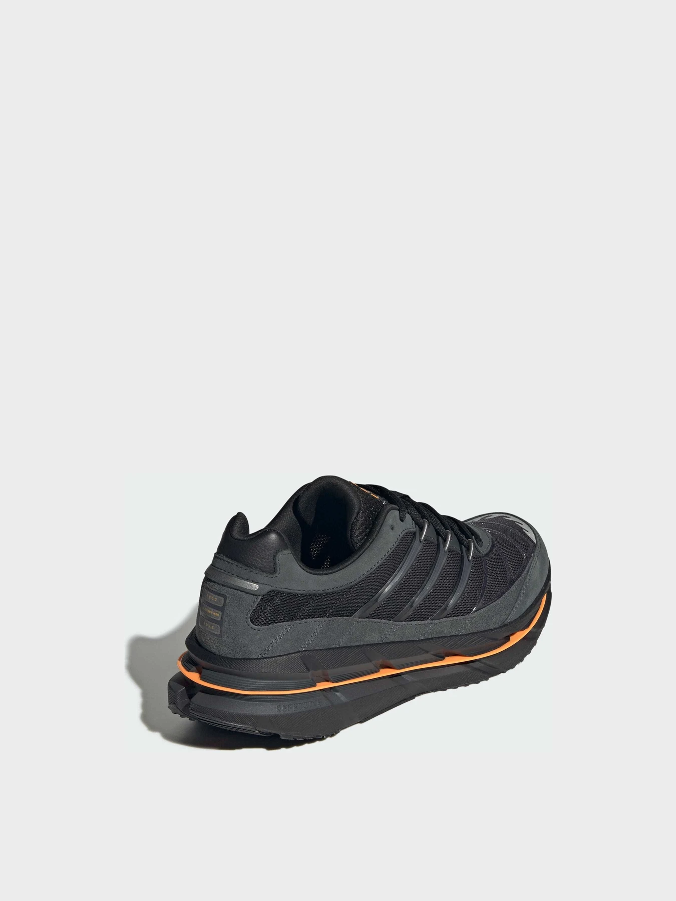 Кроссовки Adidas модель JQ8745 Фото