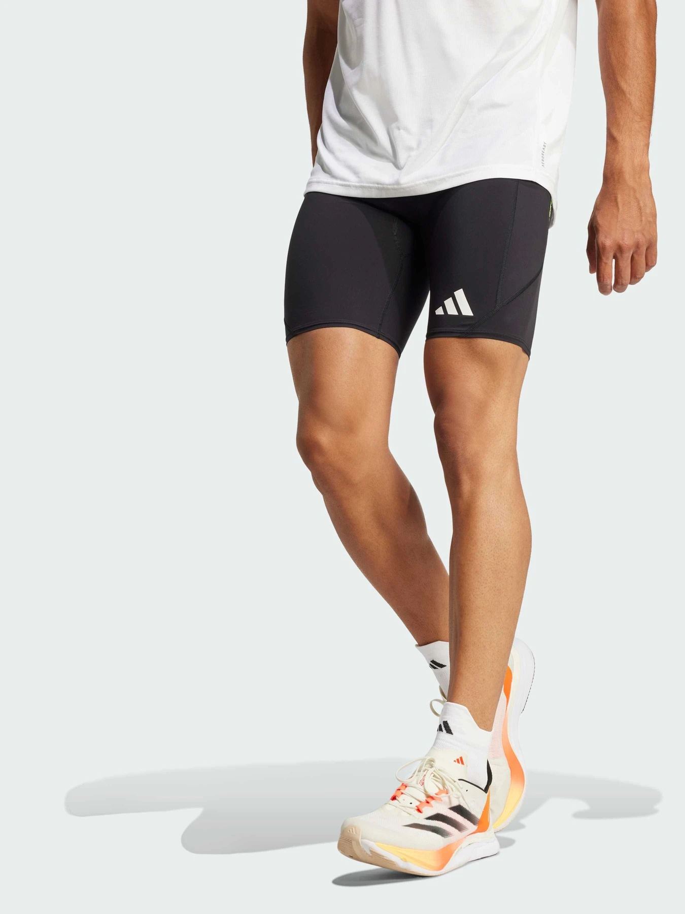 Шорты Adidas модель IX8981 Шорты Adidas модель IX8981 Фото