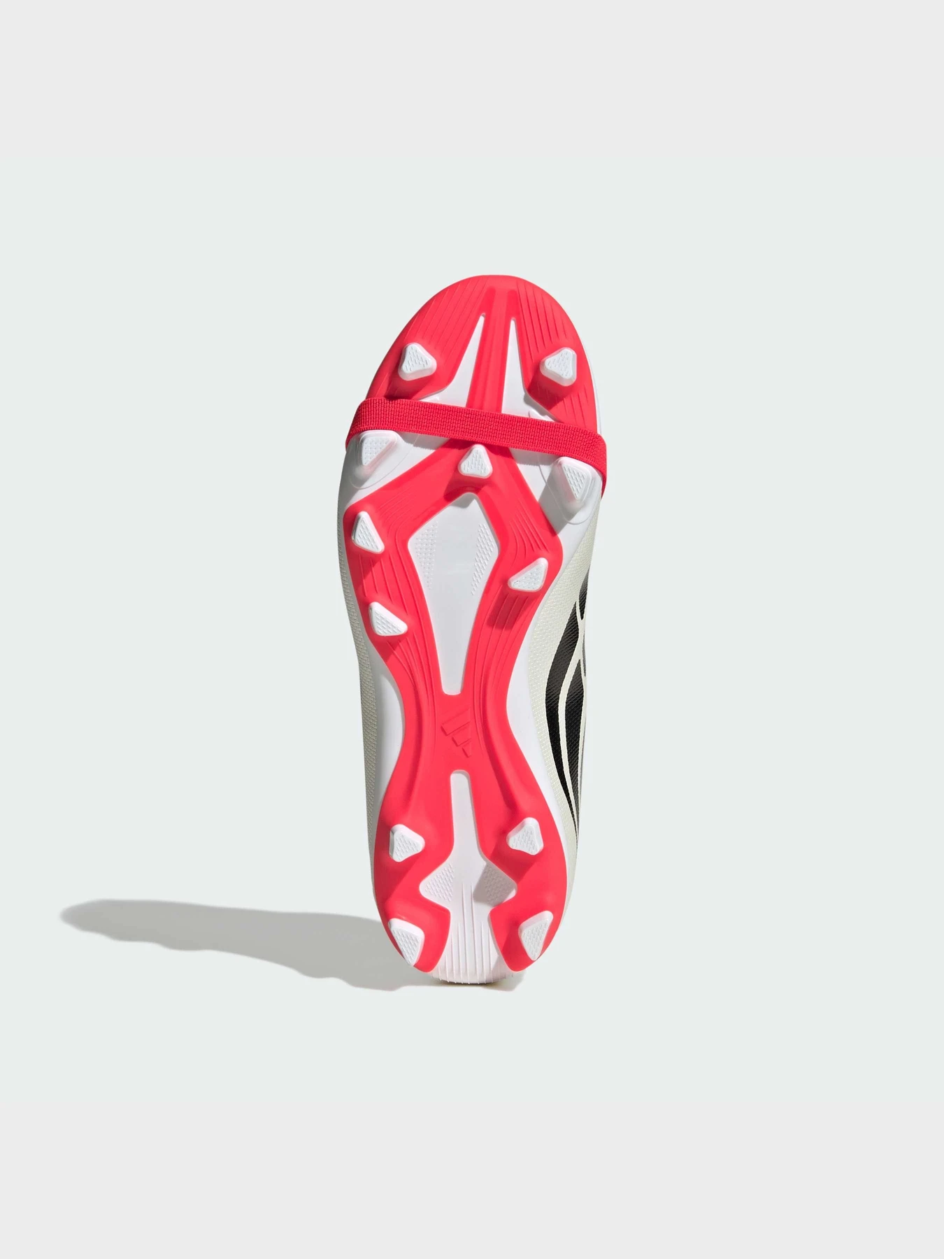 Кроссовки Adidas Predator модель JS0352 Кроссовки Adidas Predator модель JS0352 Фото