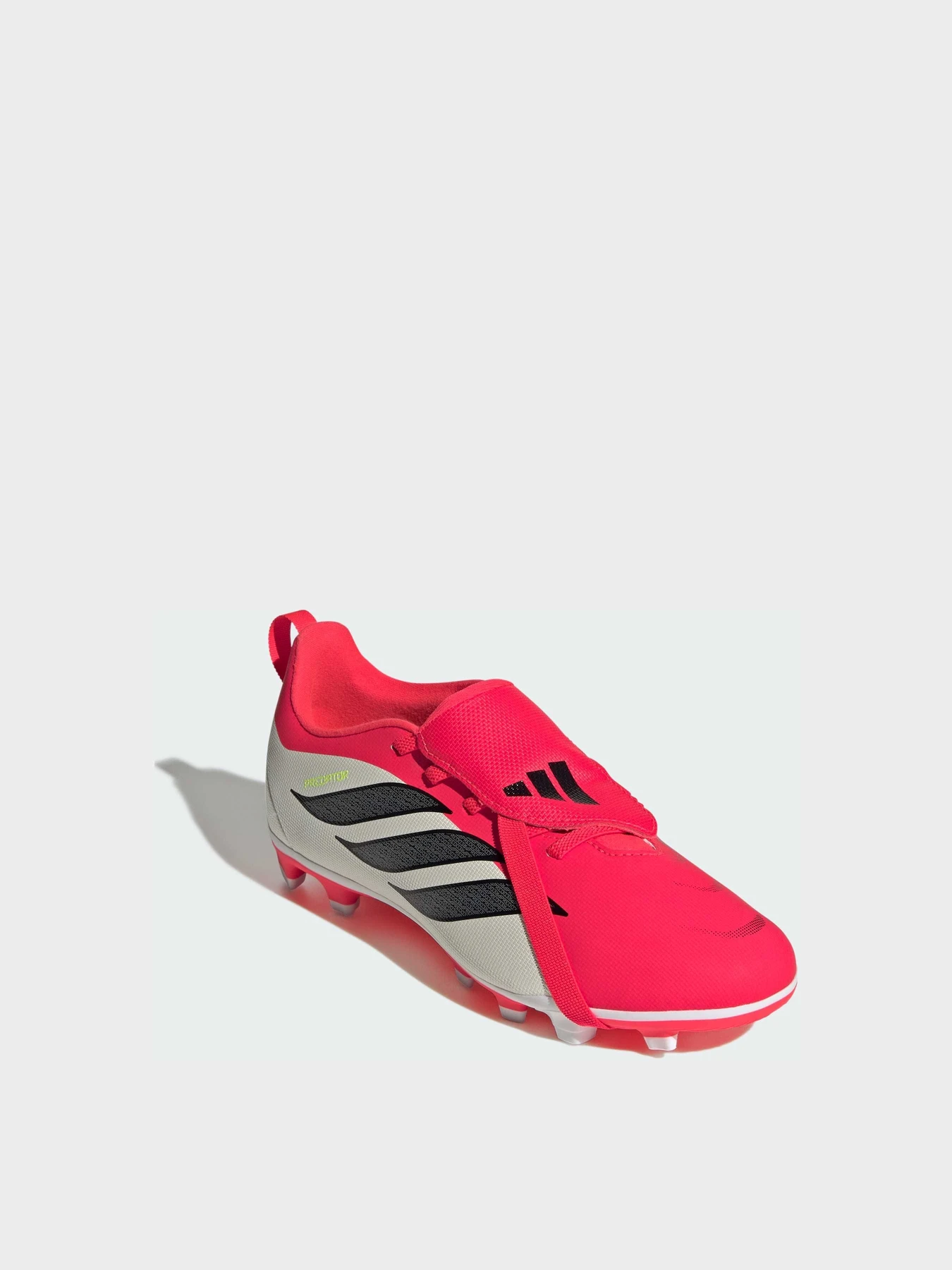 Кроссовки Adidas Predator модель JS0352 Кроссовки Adidas Predator модель JS0352 Фото