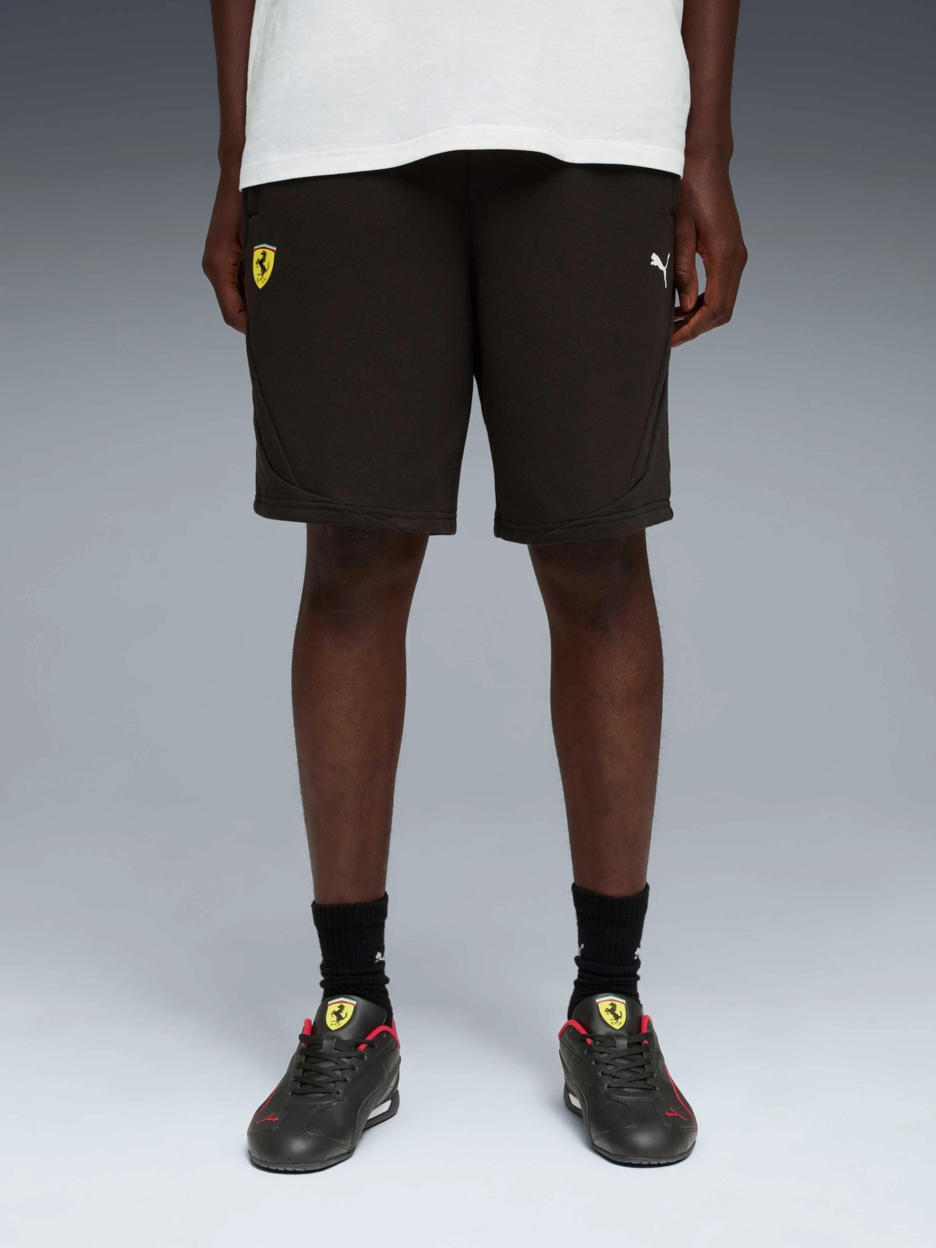 Шорты PUMA Ferrari Pm1 Sweat Shorts модель 634245 Шорты PUMA Ferrari Pm1 Sweat Shorts модель 634245 Фото
