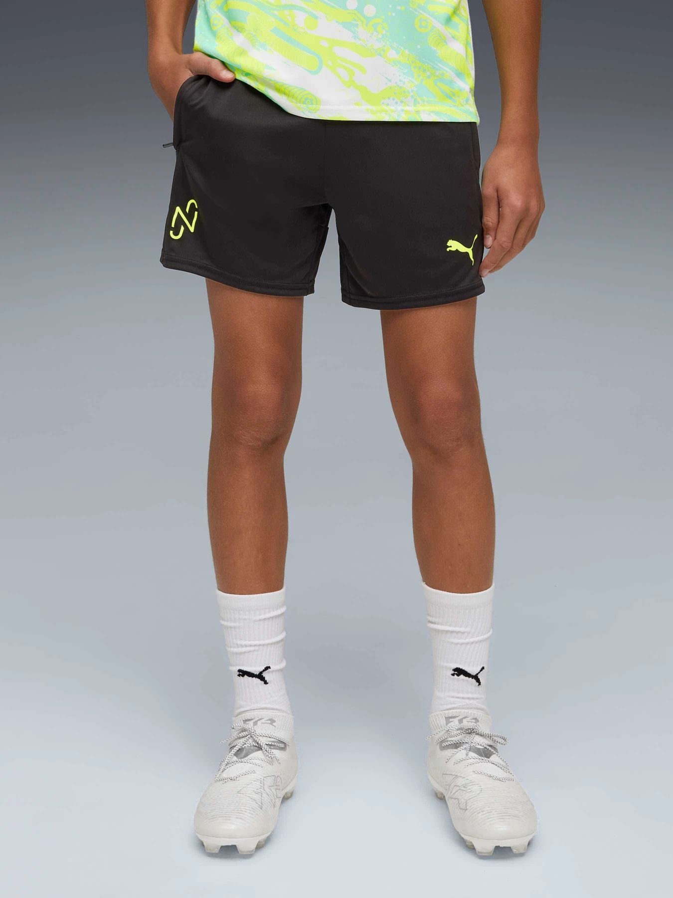 Шорти PUMA Njr Creativity Trg Shorts Jr модель 660837 Шорти PUMA Njr Creativity Trg Shorts Jr модель 660837 Фото