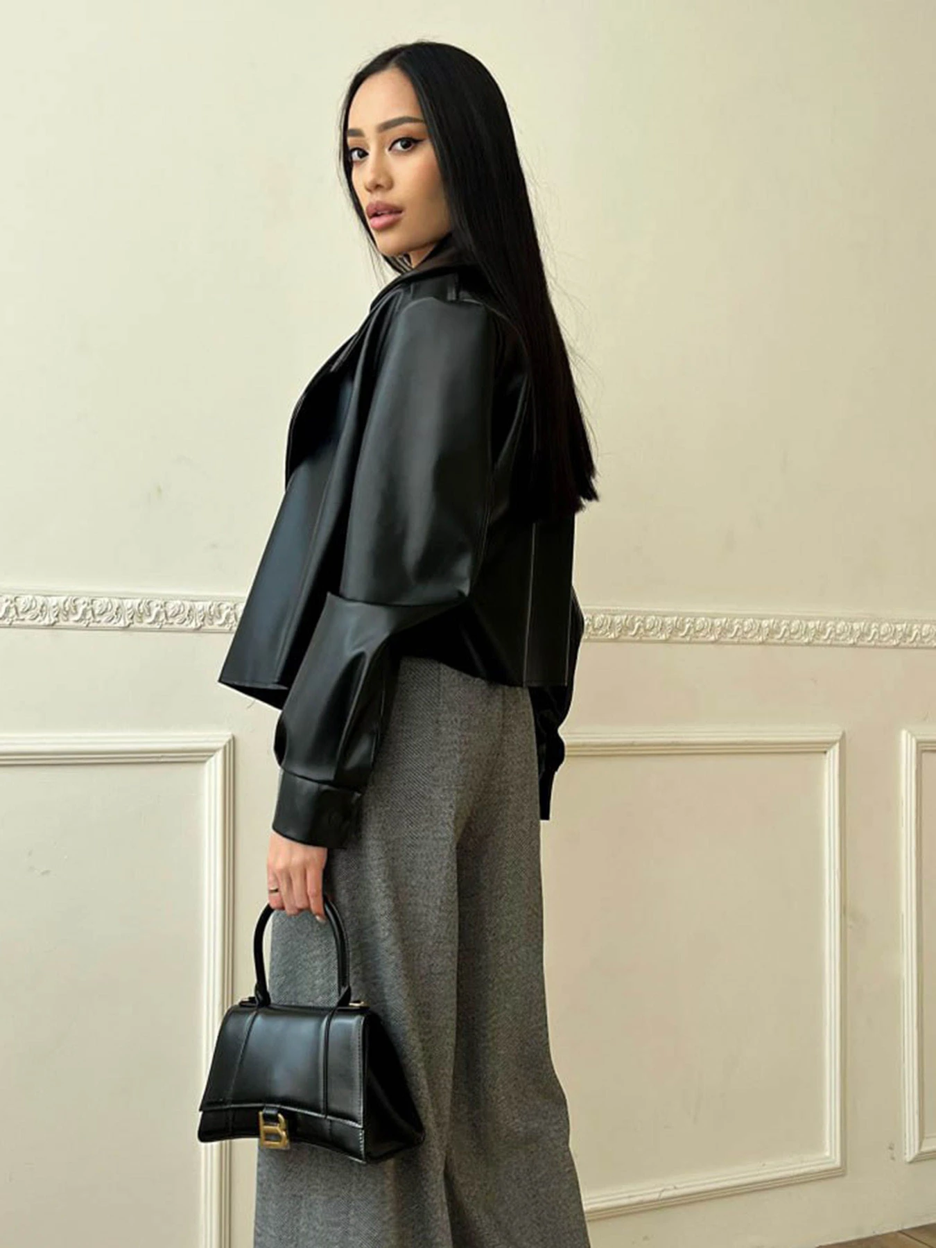 Куртки та дублянки Jadone Fashion модель Deyt_chor Фото