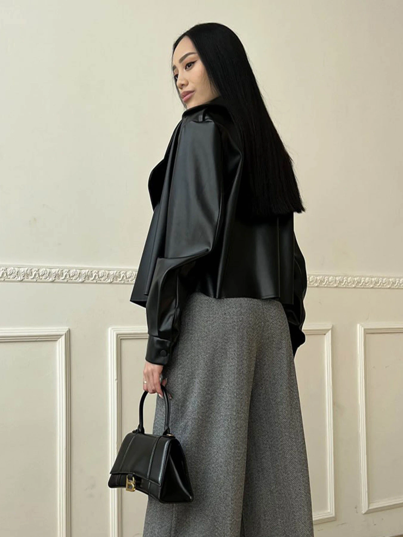 Куртки та дублянки Jadone Fashion модель Deyt_chor Фото