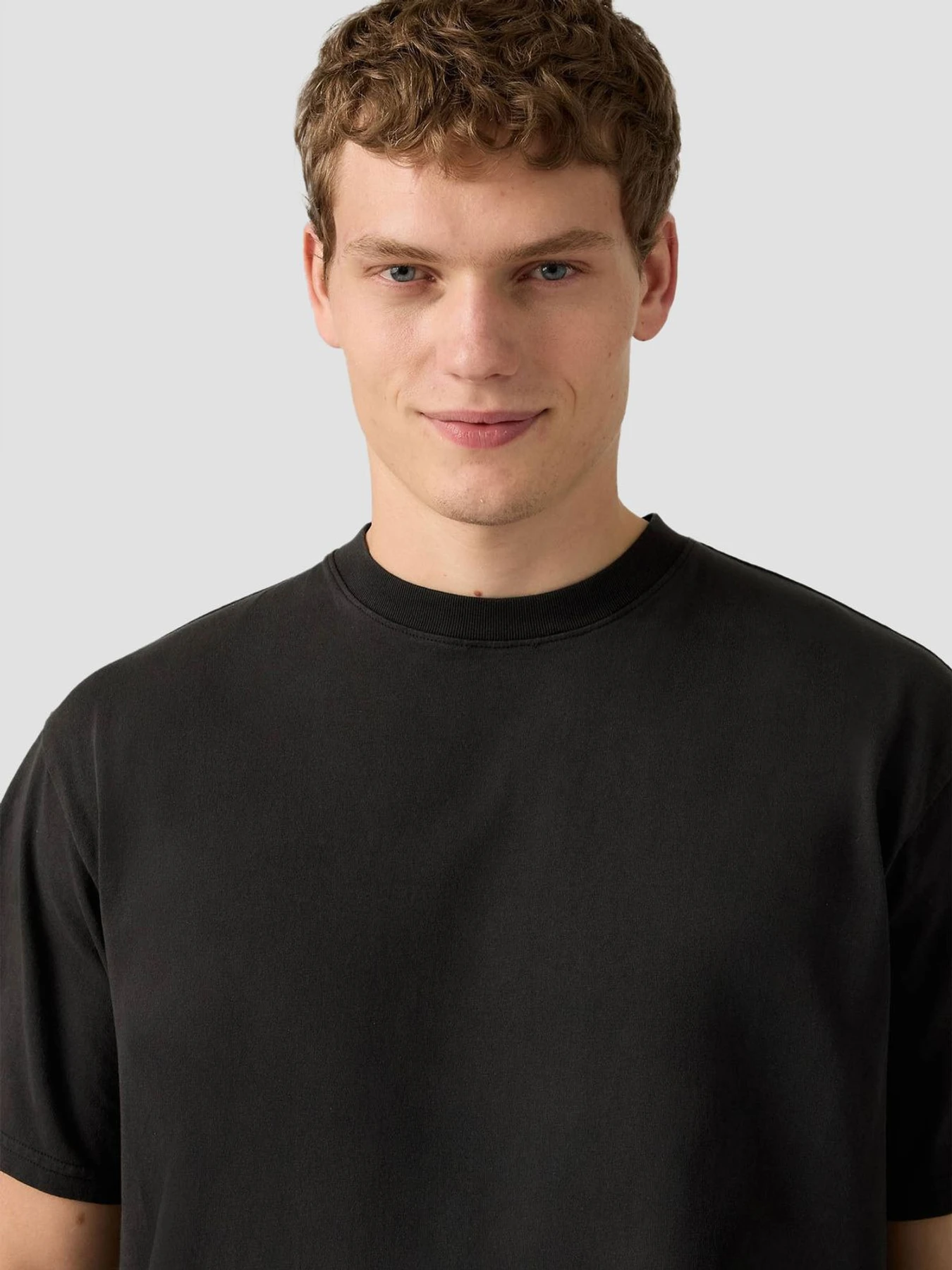 Футболки і поло Levi's модель 0049F;0025 Футболки і поло Levi's модель 0049F;0025 Фото