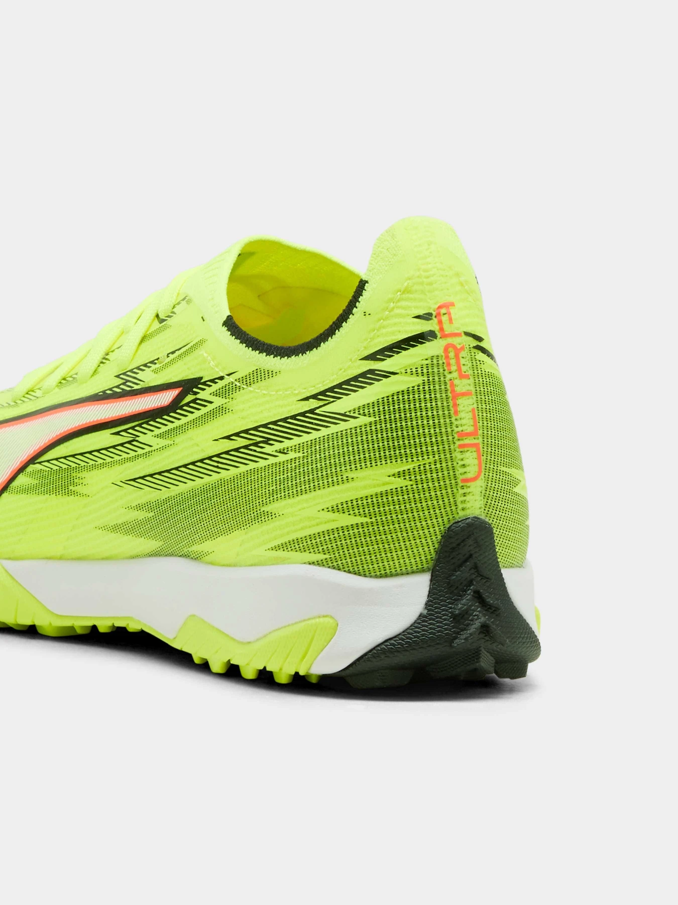 Кросівки PUMA Ultra 6 Match Tt модель 108975 Кросівки PUMA Ultra 6 Match Tt модель 108975 Фото