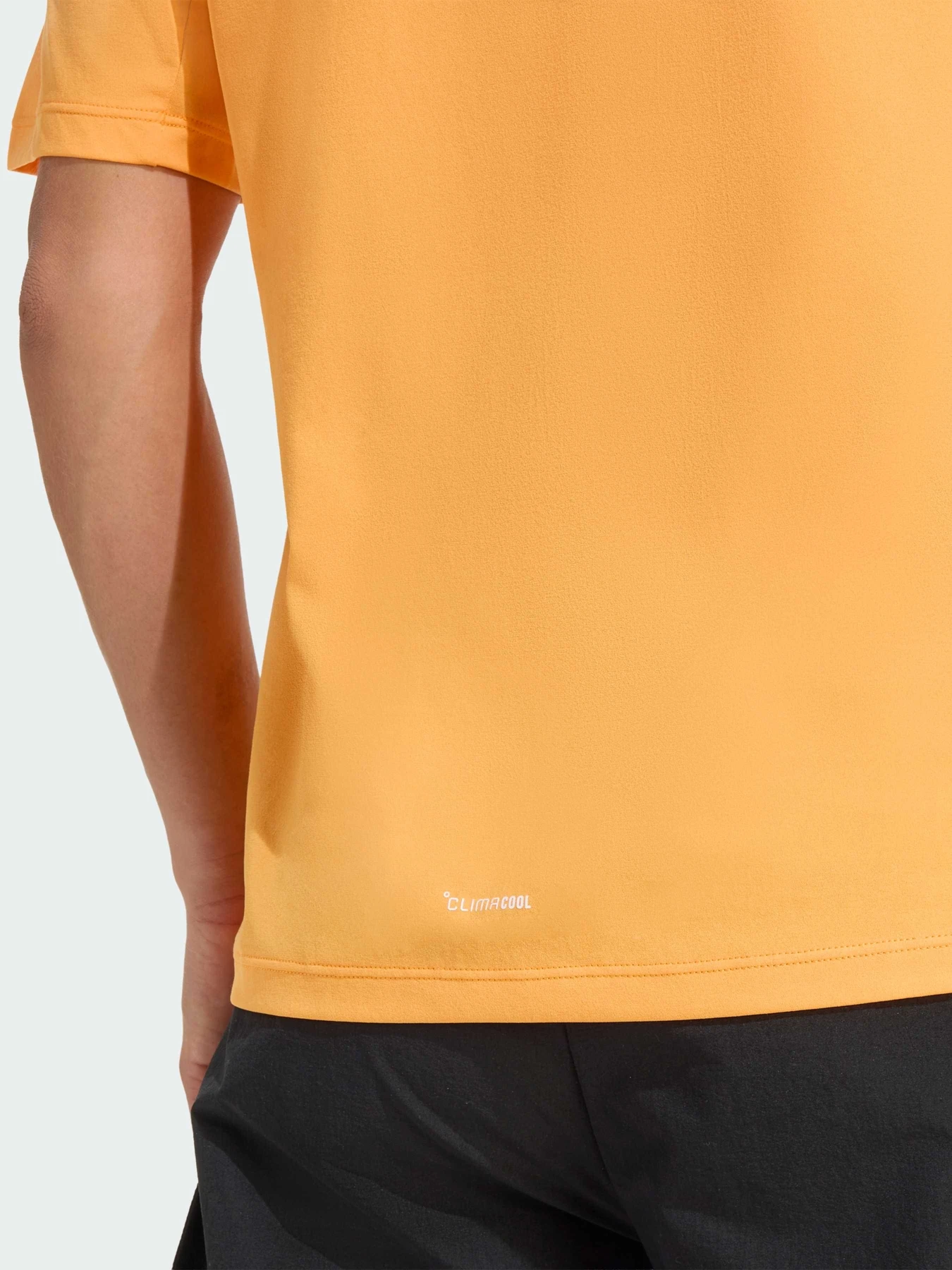 Футболки і поло Adidas модель KB4665 Футболки і поло Adidas модель KB4665 Фото