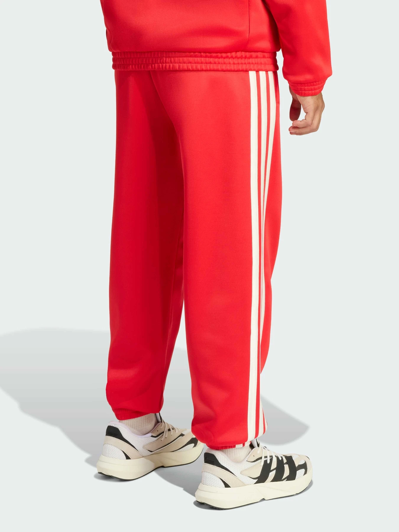 Брюки Adidas модель KE9573 Брюки Adidas модель KE9573 Фото