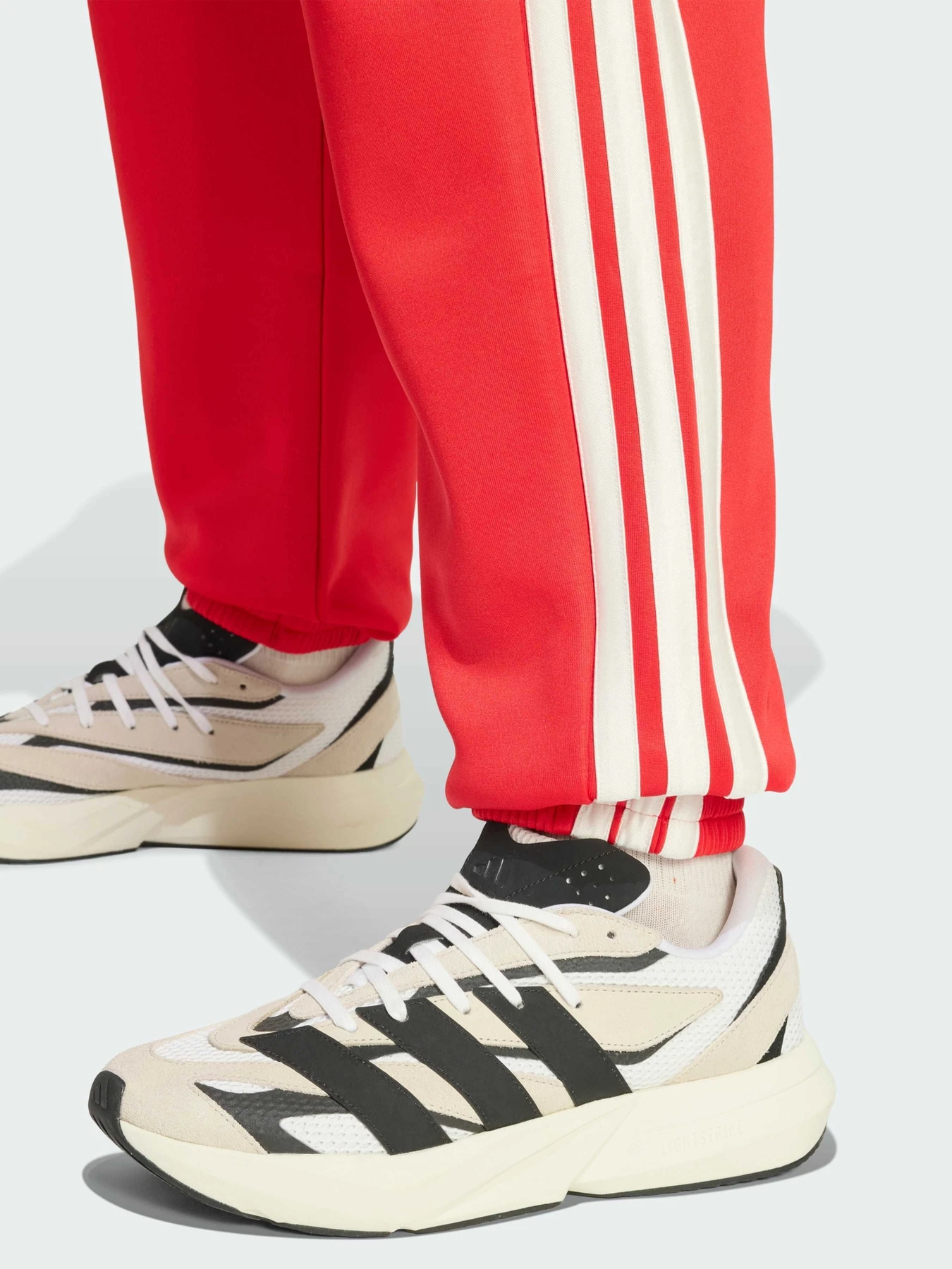 Брюки Adidas модель KE9573 Брюки Adidas модель KE9573 Фото