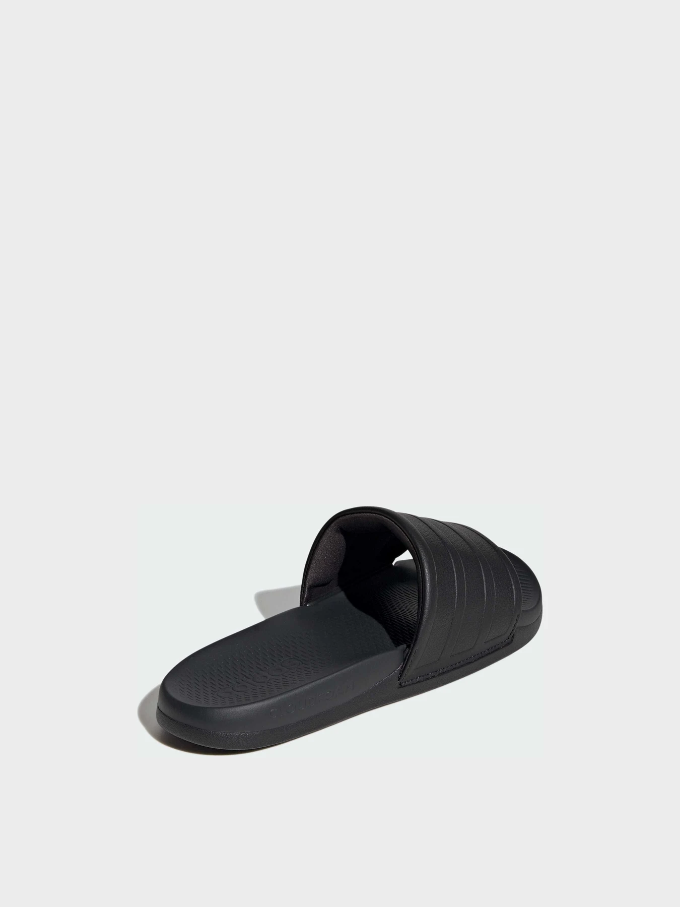 Шлёпанцы Adidas Adilette модель HQ2467 Шлёпанцы Adidas Adilette модель HQ2467 Фото