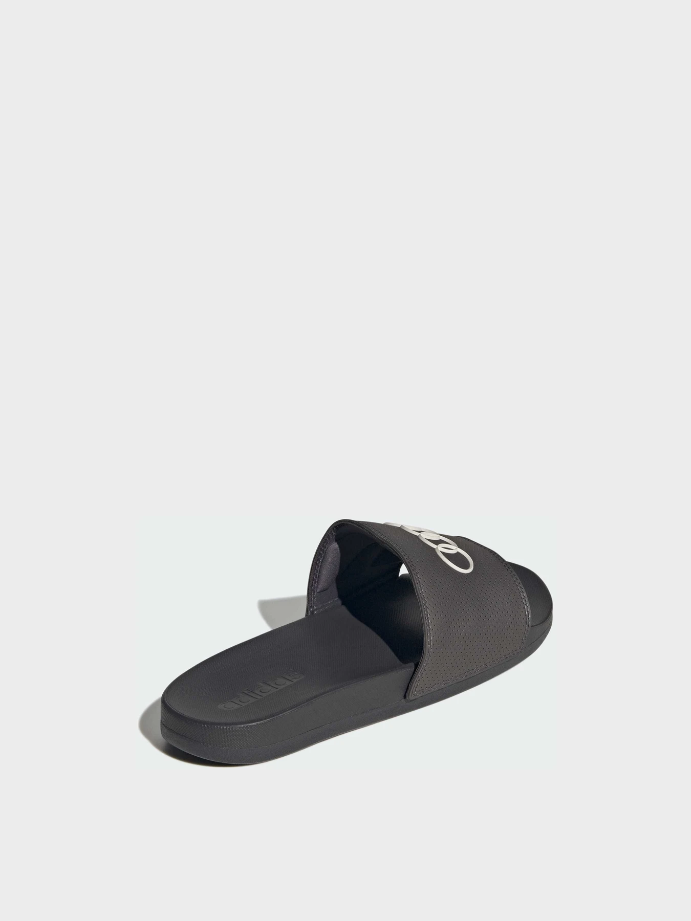 Шлёпанцы Adidas Adilette модель KI6084 Шлёпанцы Adidas Adilette модель KI6084 Фото