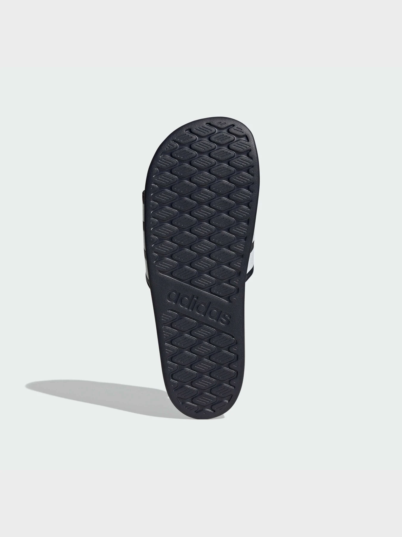 Шлёпанцы Adidas Adilette модель HQ2465 Шлёпанцы Adidas Adilette модель HQ2465 Фото