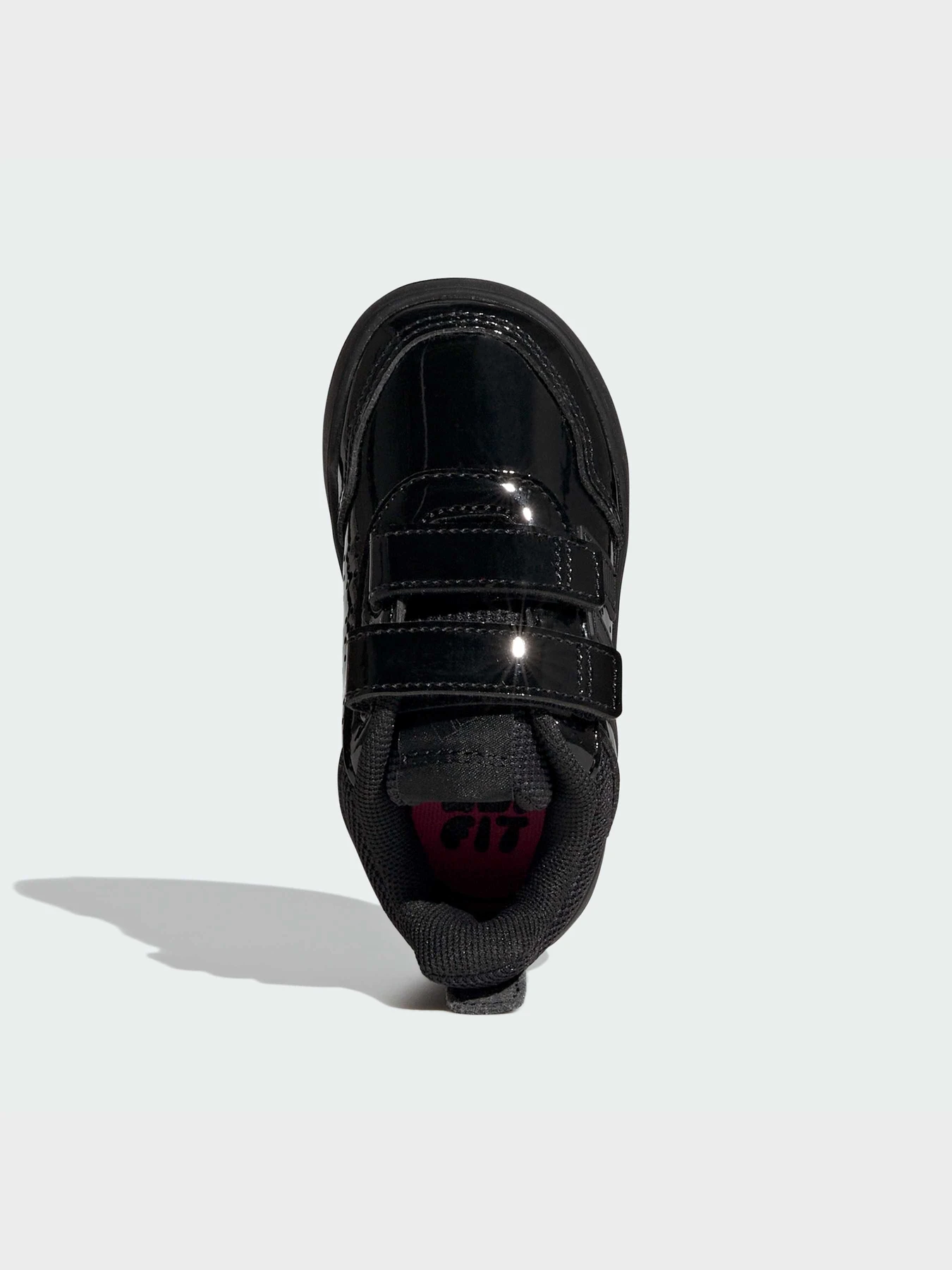 Кроссовки Adidas модель KI5682 Кроссовки Adidas модель KI5682 Фото