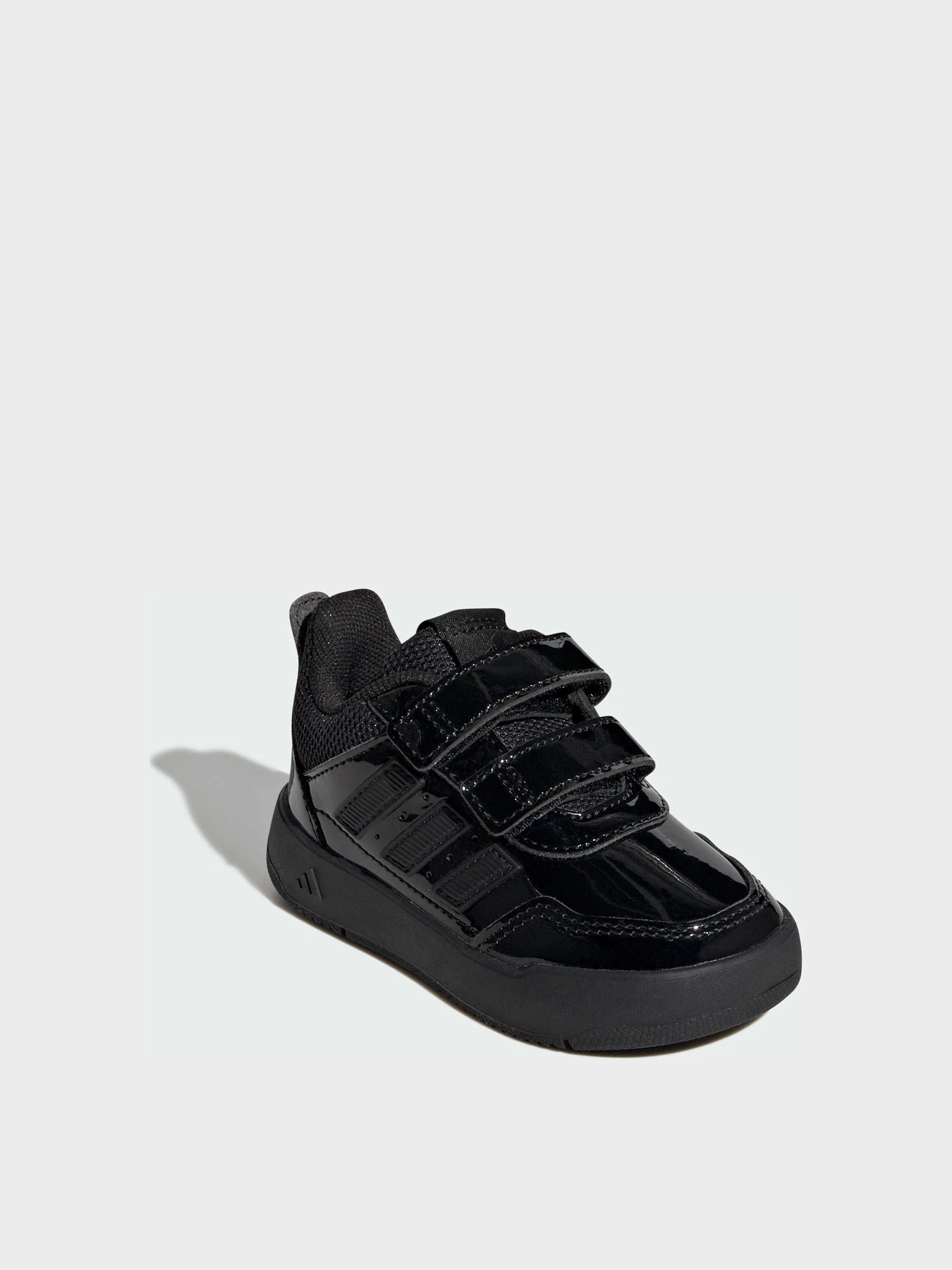 Кроссовки Adidas модель KI5682 Кроссовки Adidas модель KI5682 Фото