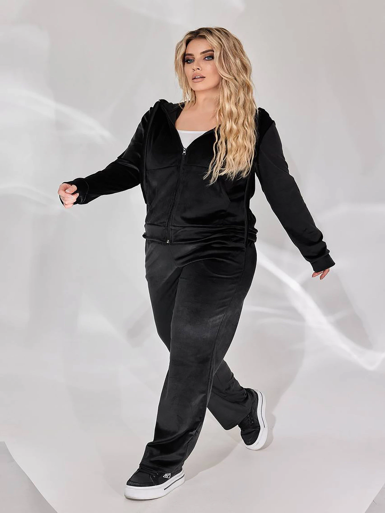 Костюми INNOE модель 300006-2 Костюми INNOE модель 300006-2 Фото