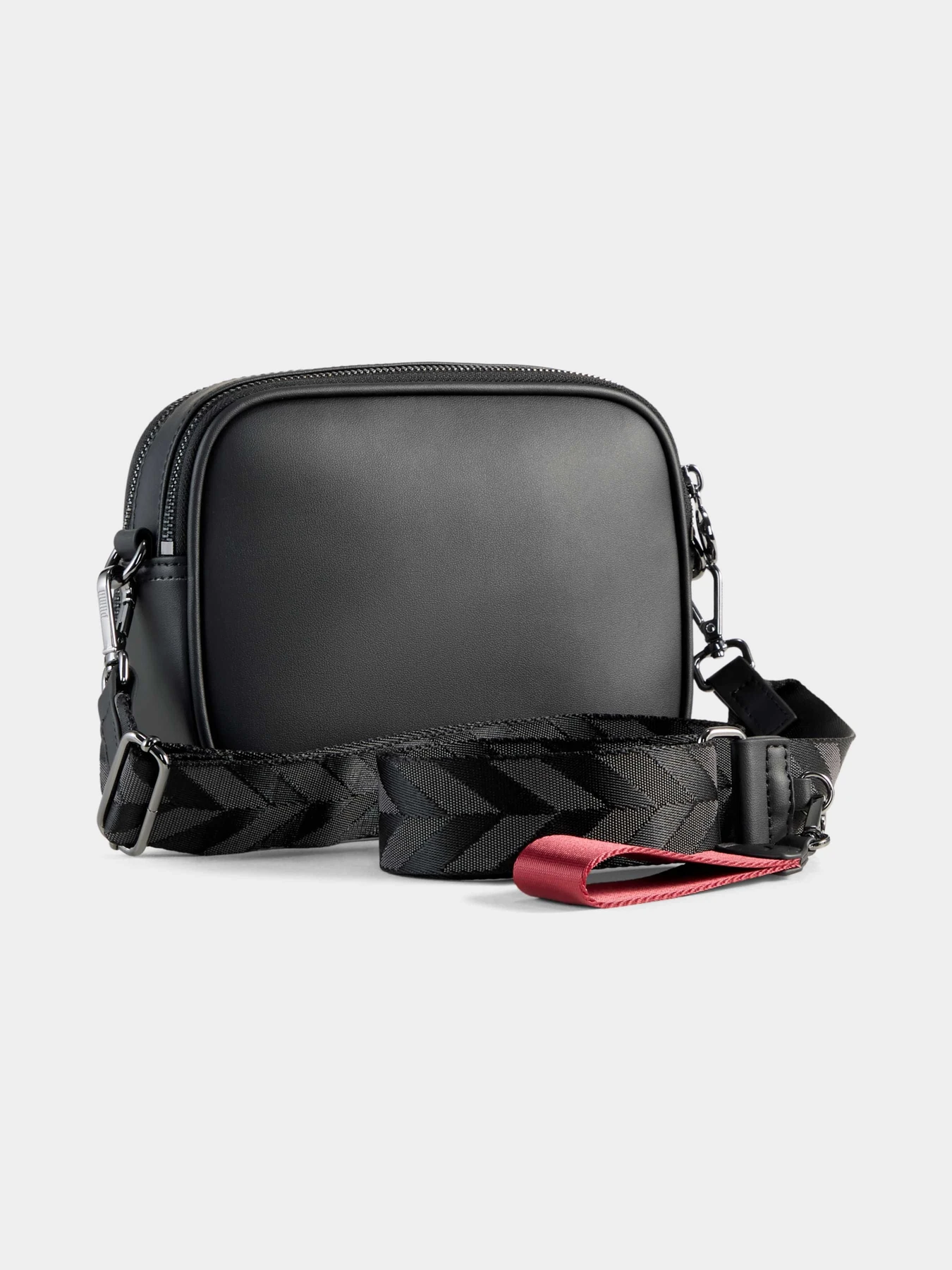 Сумки PUMA Sense Crossbody Bag модель 092218 Сумки PUMA Sense Crossbody Bag модель 092218 Фото