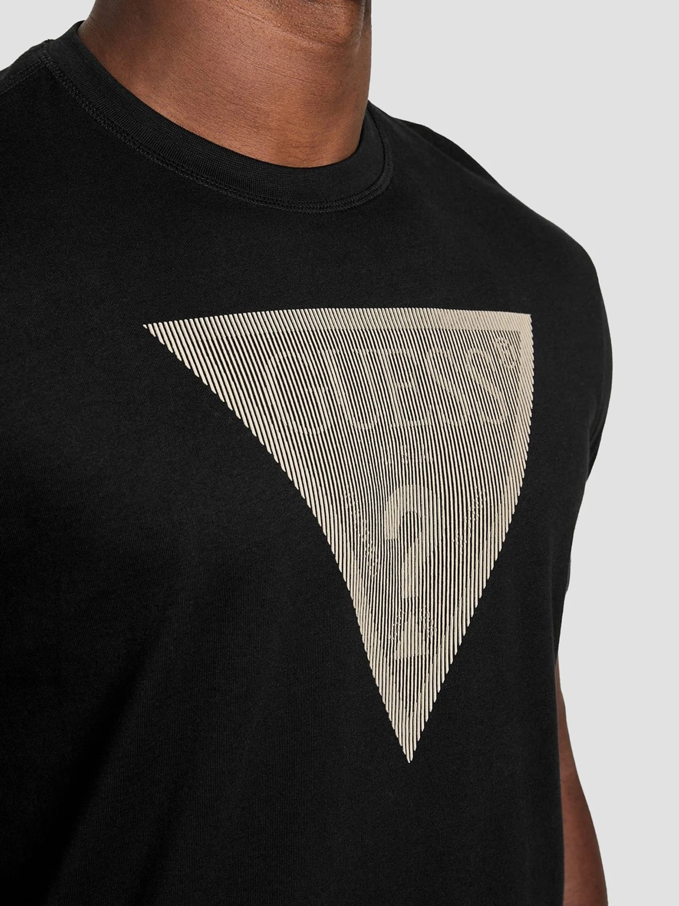 Футболки і поло GUESS модель M5BI04.I3Z14;JBLK Фото