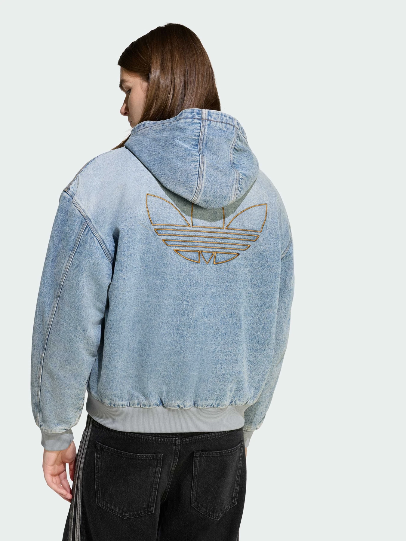 Куртки та дублянки Adidas модель KE0131 Фото