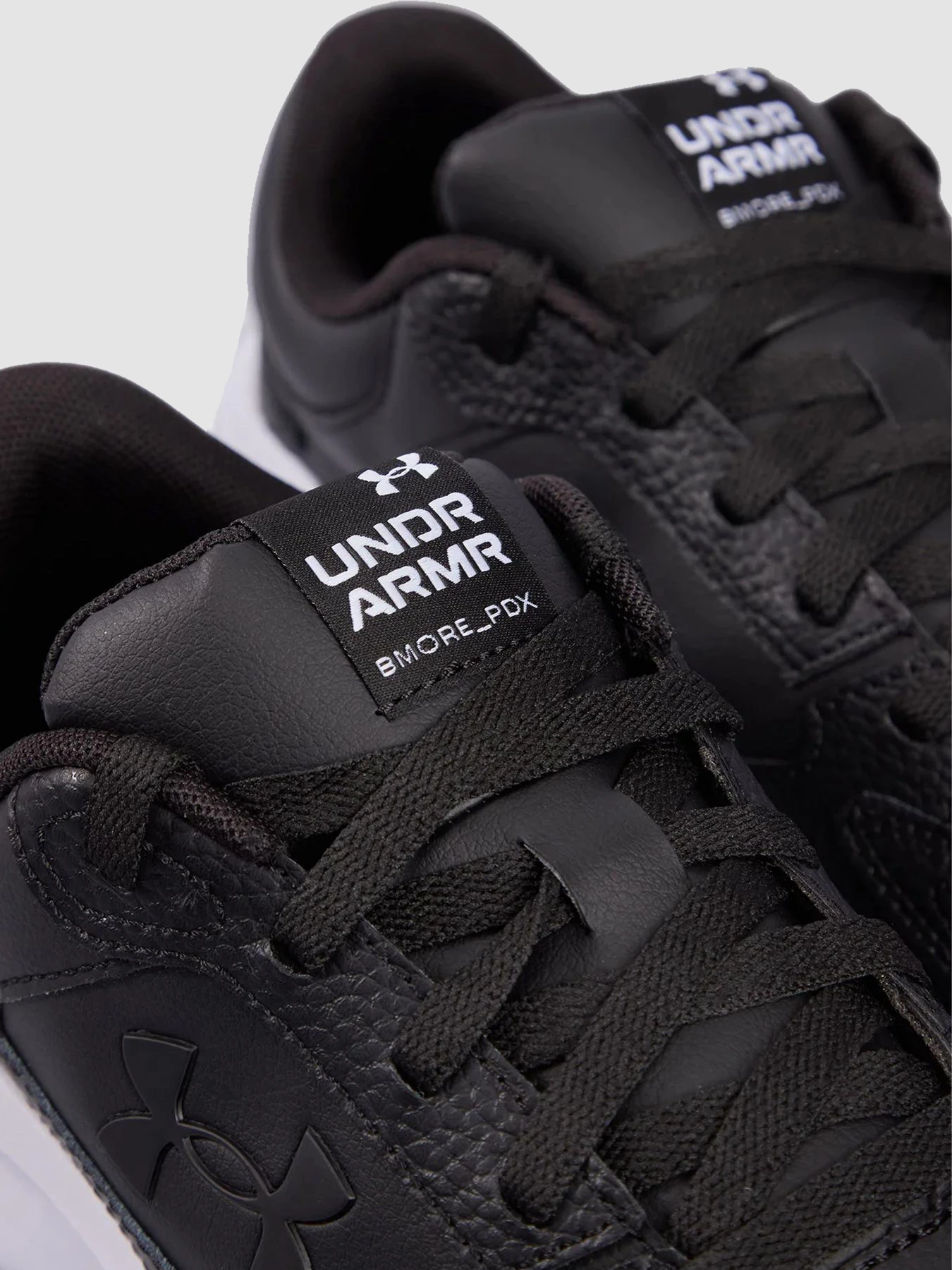 Кроссовки Under Armour Edge Lthr модель 3028375-001 Фото