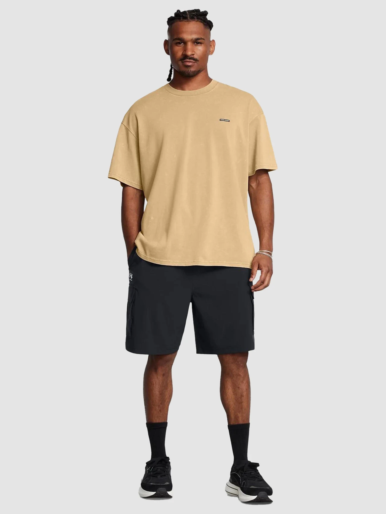 Шорти Under Armour Vibe Woven Cargo Short модель 1386560-001 Шорти Under Armour Vibe Woven Cargo Short модель 1386560-001 Фото