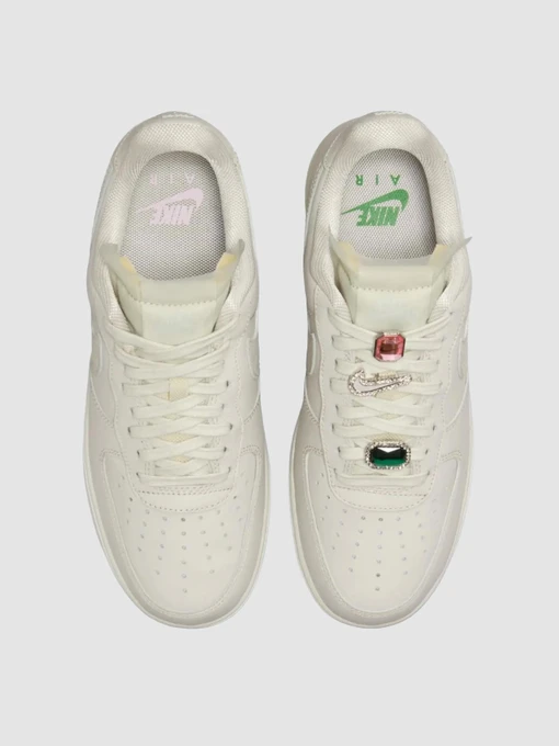 Жіночі Кросівки повсякденні NIKE Air Force 1 Lo Prm фото 3