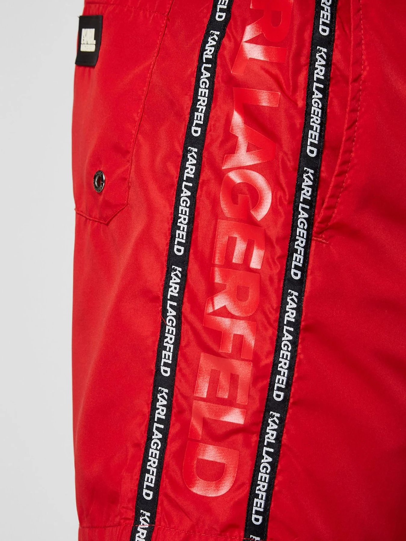 Одежда для пляжа Karl Lagerfeld модель KL21MBM03;RED Одежда для пляжа Karl Lagerfeld модель KL21MBM03;RED Фото