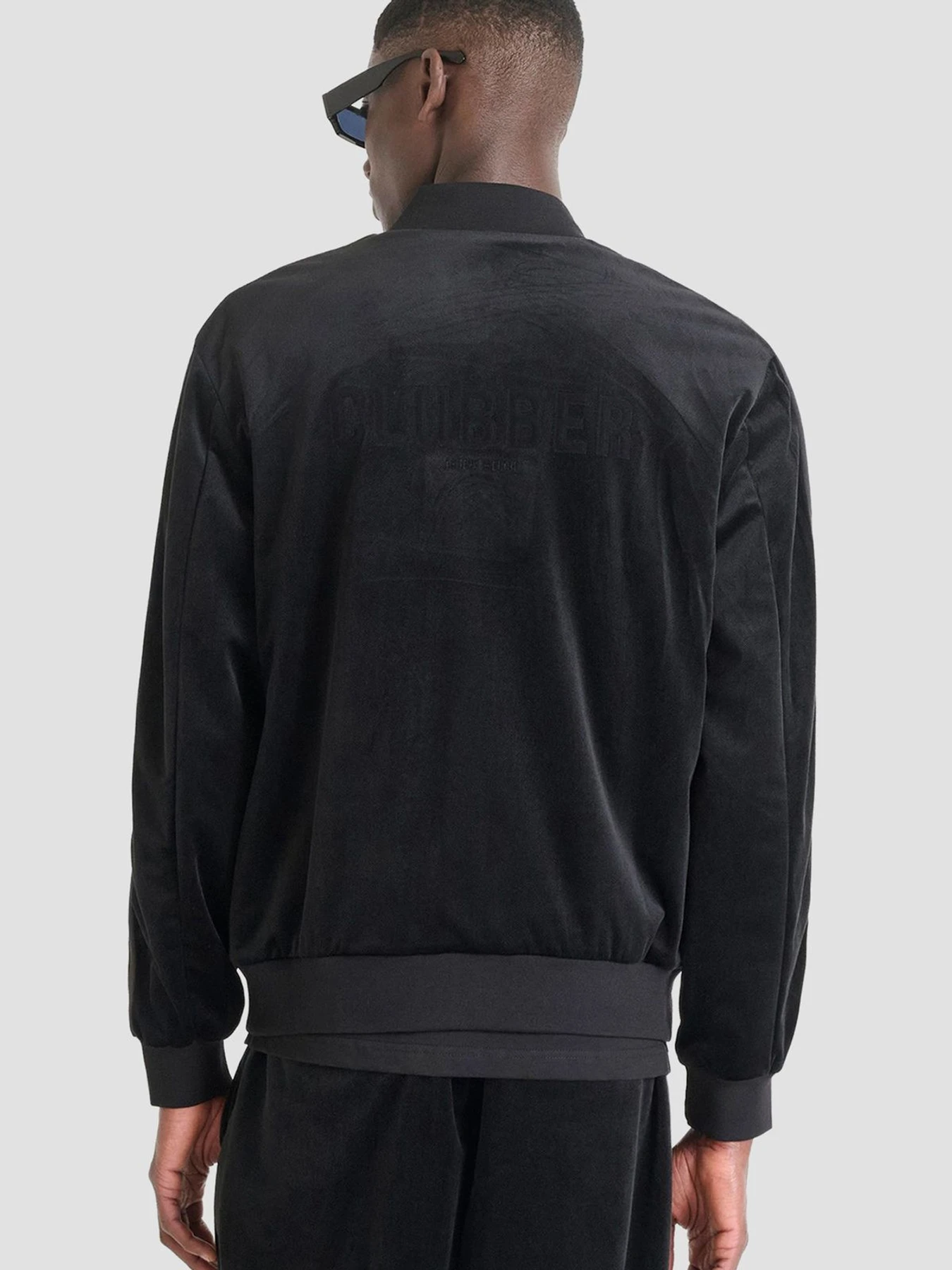 Худи и свитшоты Antony Morato модель MMFL01115.FA150228;9000 Фото