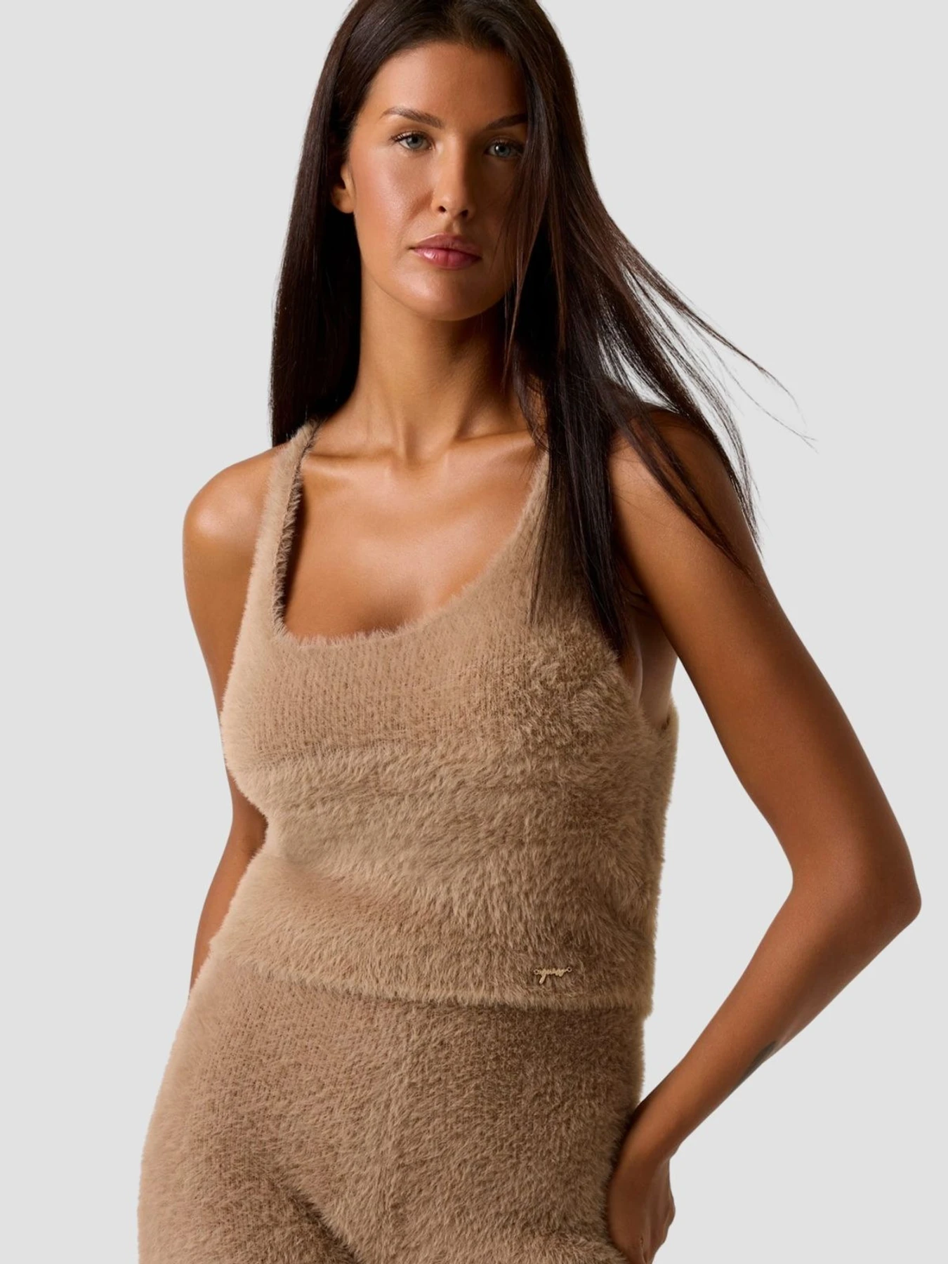 Футболки и поло GUESS модель O5BR01.Z1282;G1AH Футболки и поло GUESS модель O5BR01.Z1282;G1AH Фото