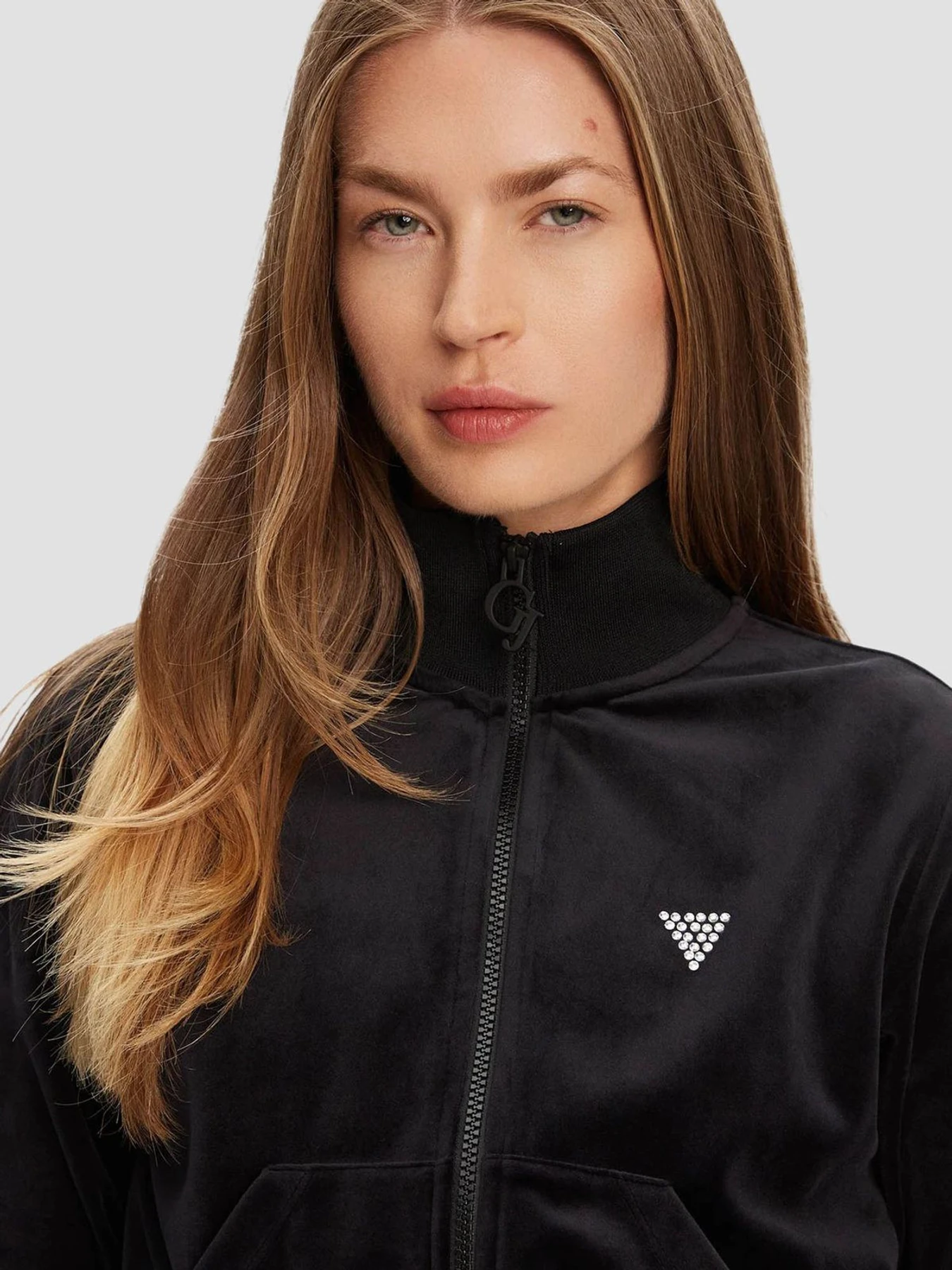 Худі та світшоти GUESS модель V3BQ22.K0232;JBLK Худі та світшоти GUESS модель V3BQ22.K0232;JBLK Фото
