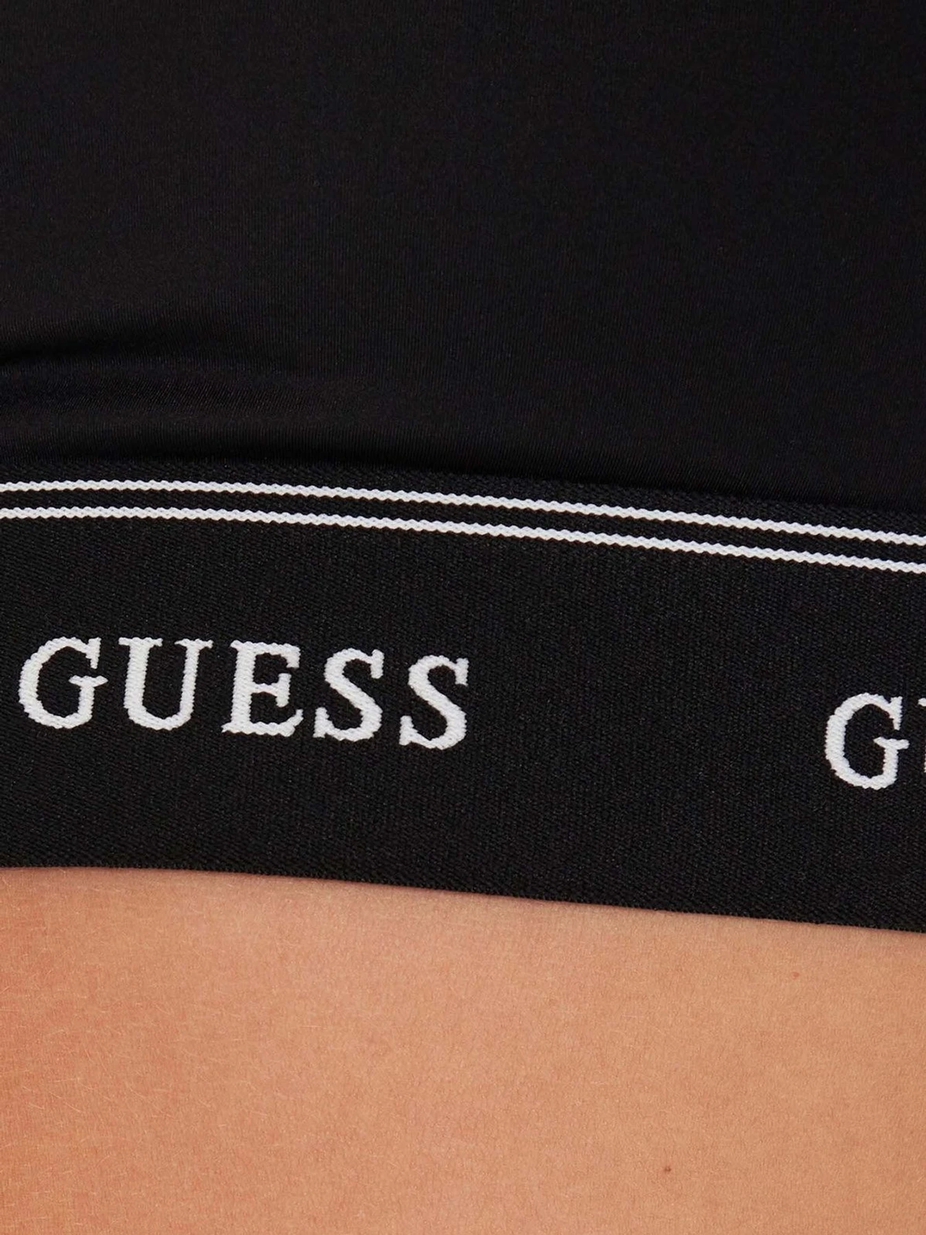 Футболки и поло GUESS модель V5BP01.K1942;JBLK Фото