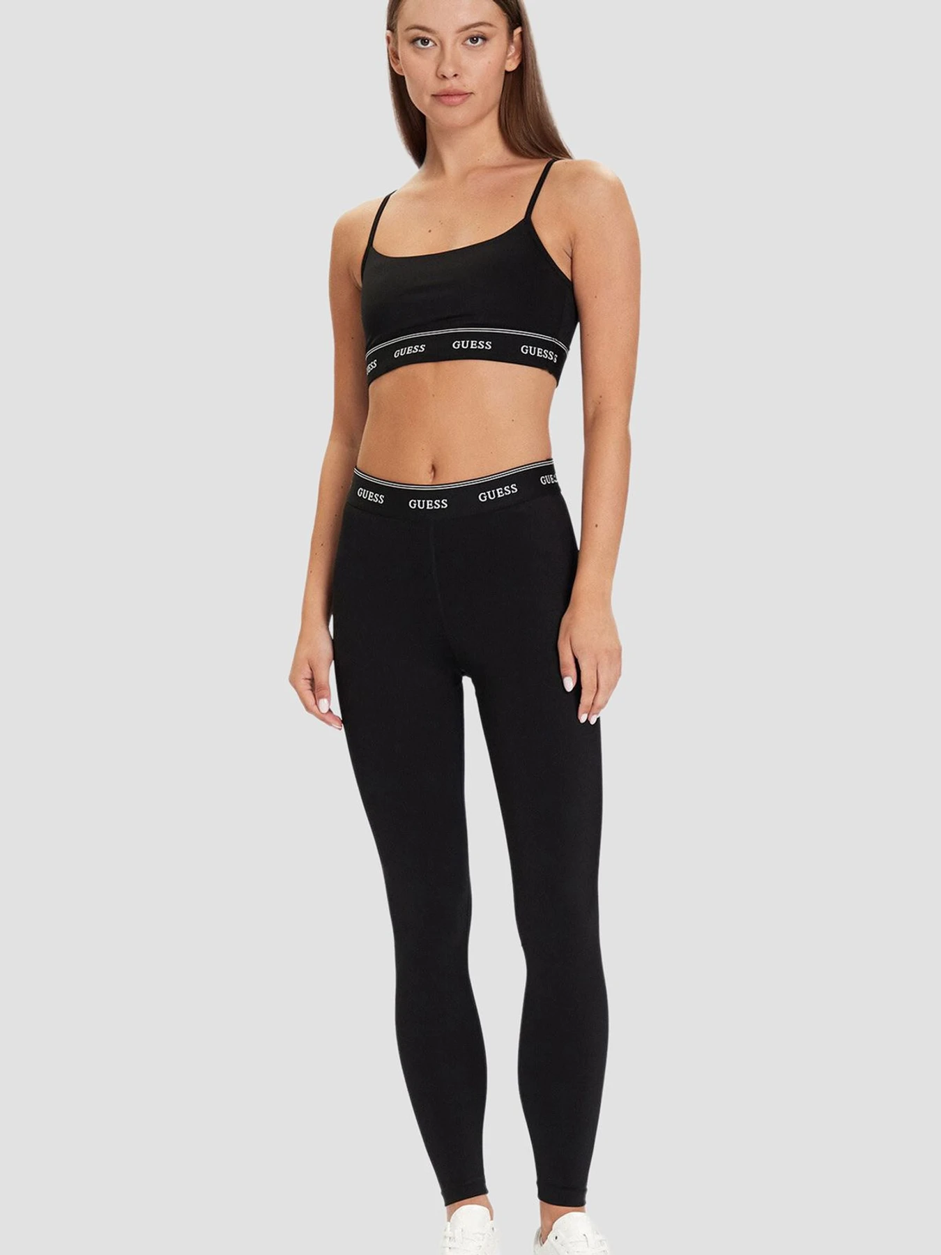 Футболки и поло GUESS модель V5BP01.K1942;JBLK Фото