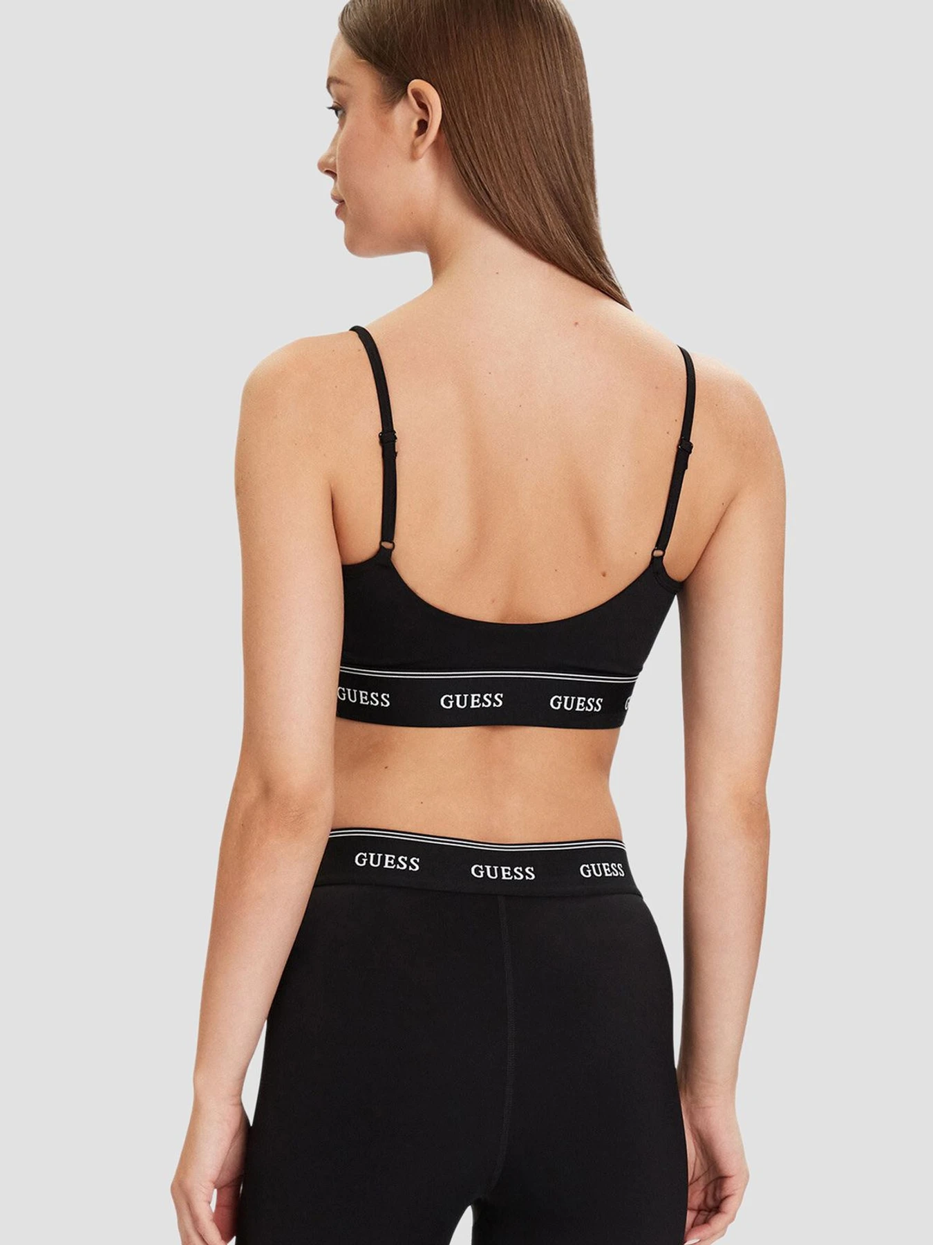 Футболки и поло GUESS модель V5BP01.K1942;JBLK Фото