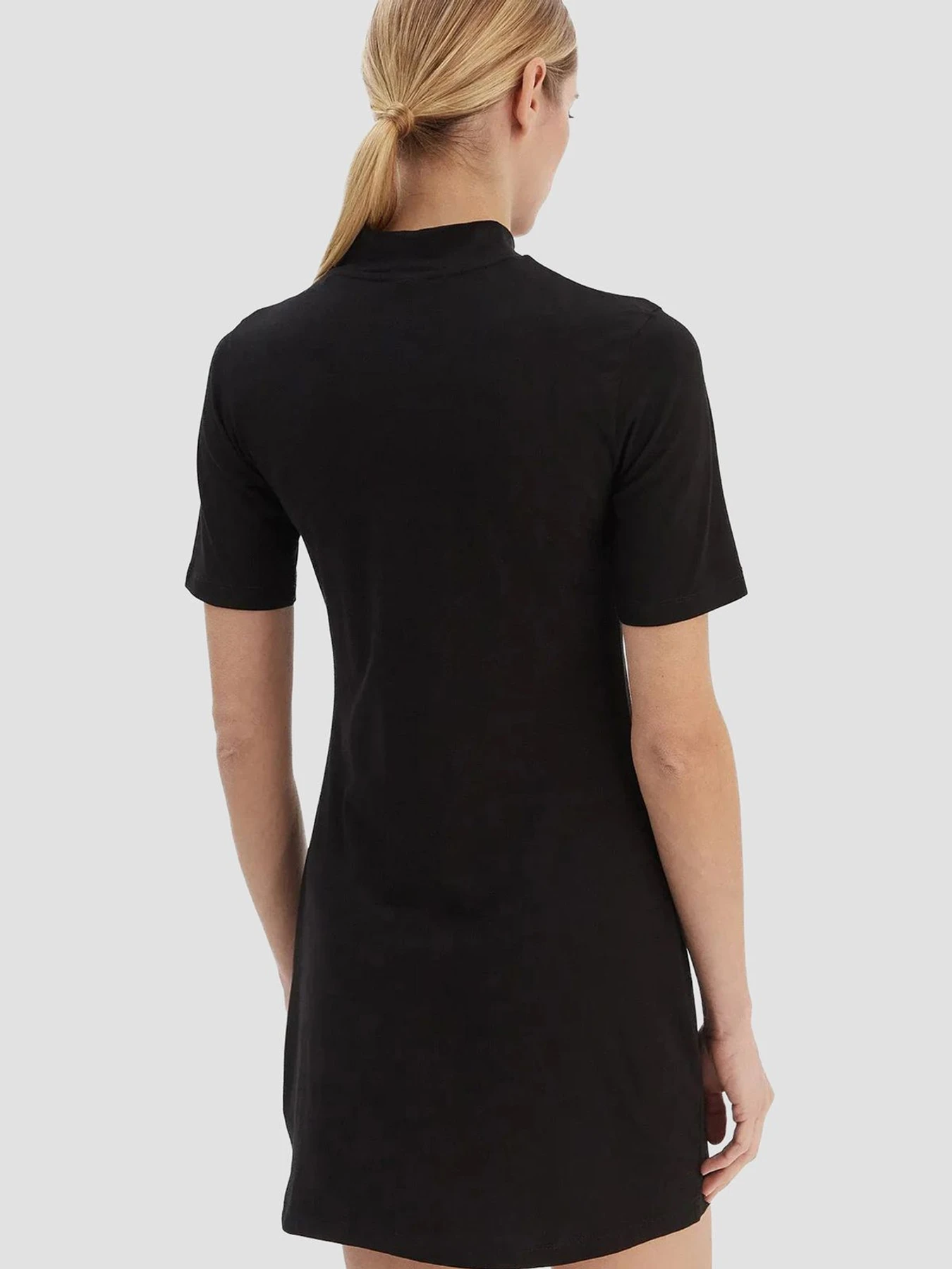Платья GUESS модель V6RK04.J1314;JBLK Платья GUESS модель V6RK04.J1314;JBLK Фото