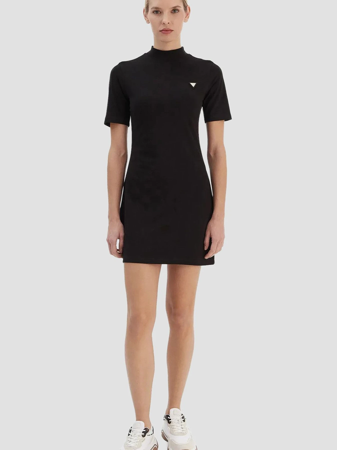 Платья GUESS модель V6RK04.J1314;JBLK Платья GUESS модель V6RK04.J1314;JBLK Фото