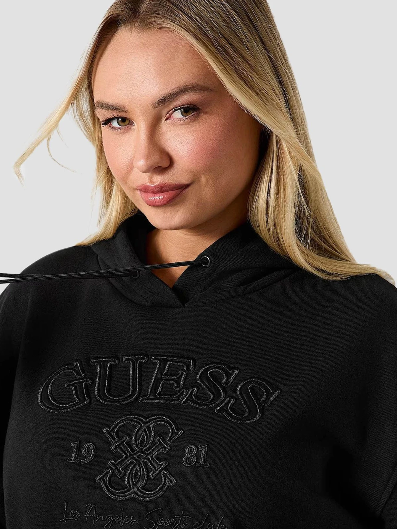 Худи и свитшоты GUESS модель V6RQ03.KD761;JBLK Худи и свитшоты GUESS модель V6RQ03.KD761;JBLK Фото