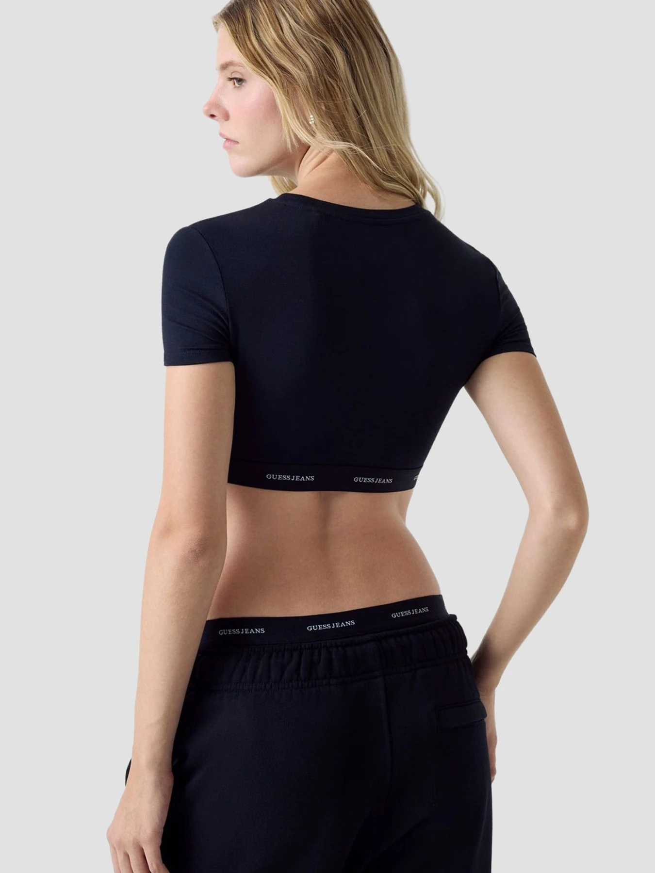 Футболки и поло Guess Jeans модель W5YZ02.KBBU1;JBLK Фото