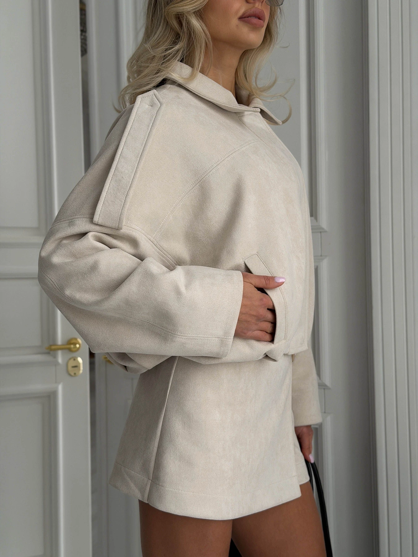Куртки та дублянки Jadone Fashion модель Trim_moloko Фото
