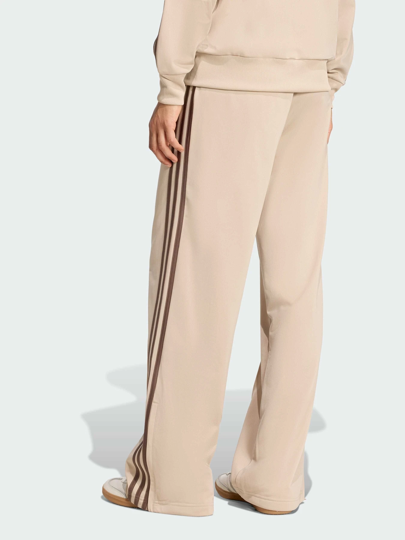 Брюки Adidas Adicolor модель KD3660 Брюки Adidas Adicolor модель KD3660 Фото