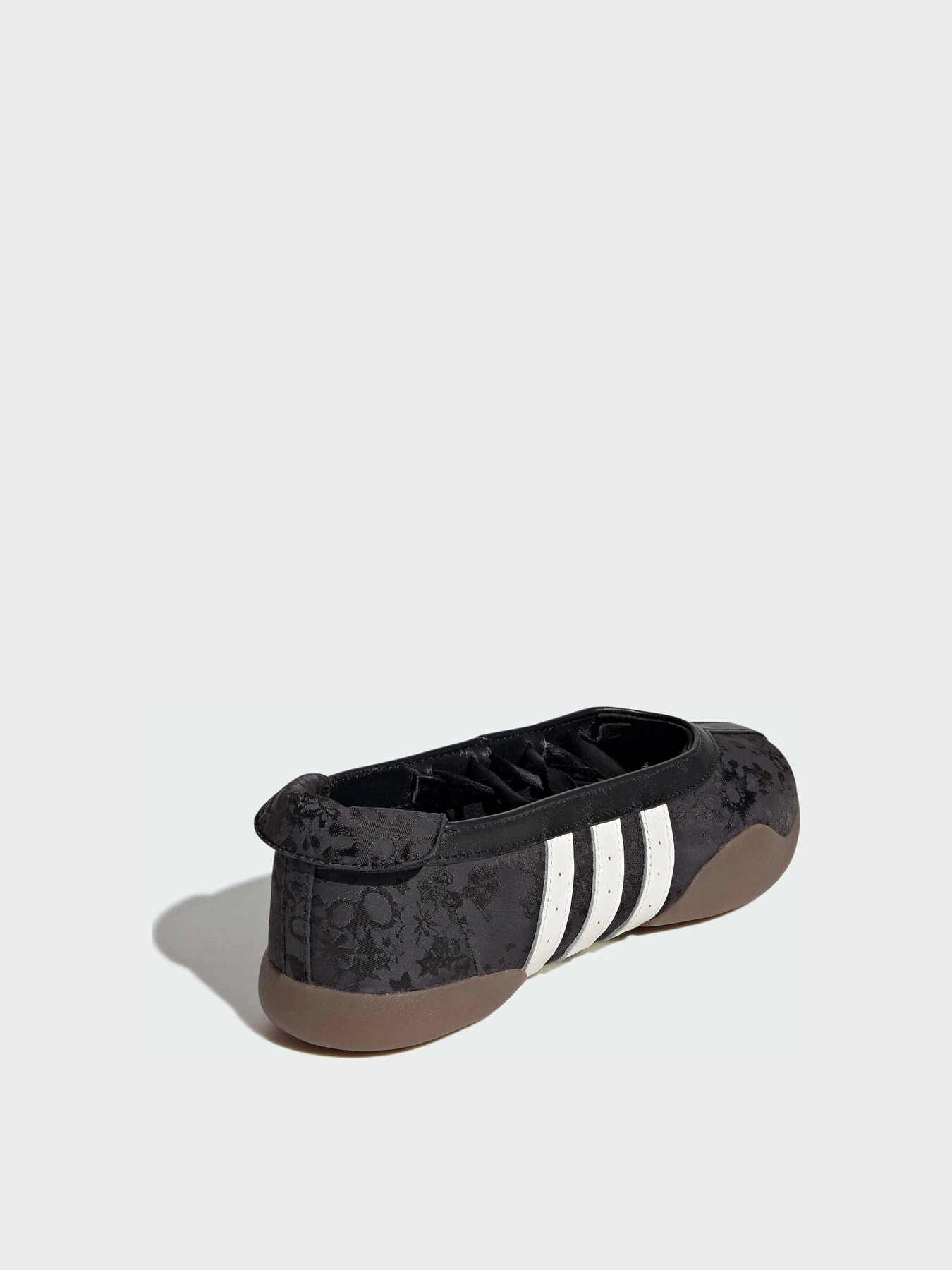 Туфли и лоферы Adidas модель IH6916 Туфли и лоферы Adidas модель IH6916 Фото