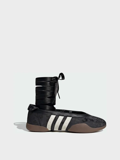 Туфли и лоферы Adidas модель IH6916 Фото