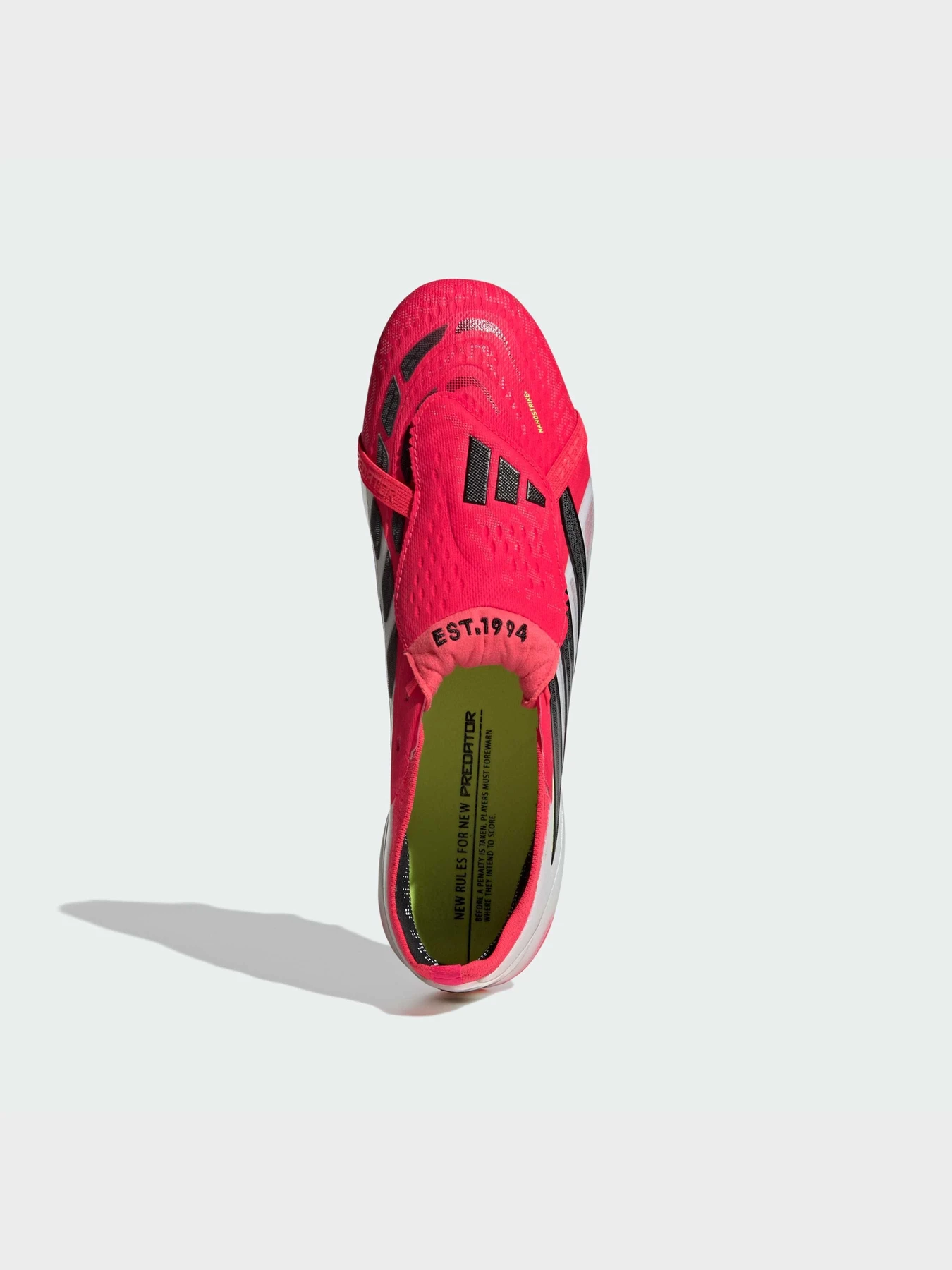 Кроссовки Adidas Predator модель JS0380 Кроссовки Adidas Predator модель JS0380 Фото