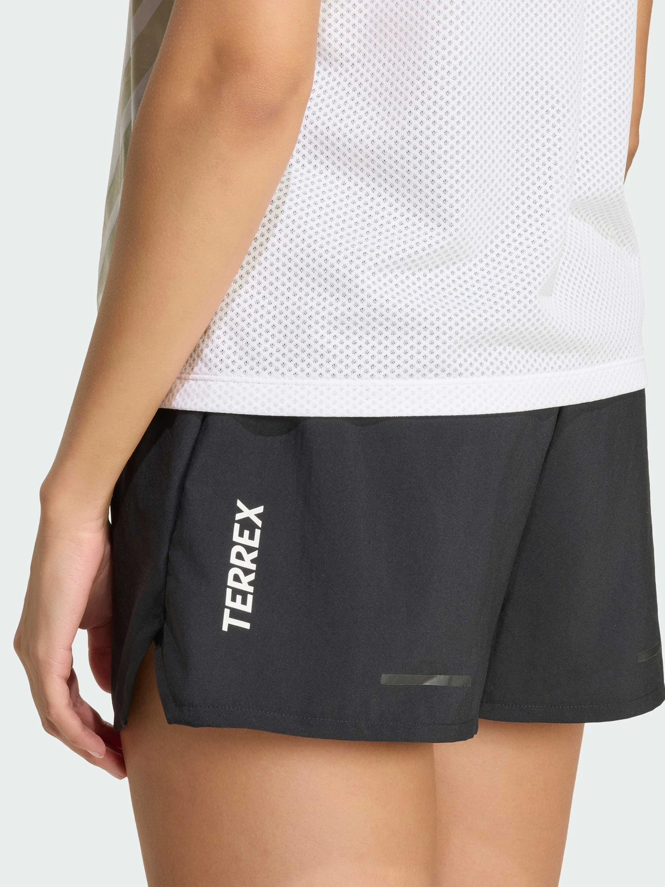 Шорти Adidas Terrex модель KE5018 Шорти Adidas Terrex модель KE5018 Фото