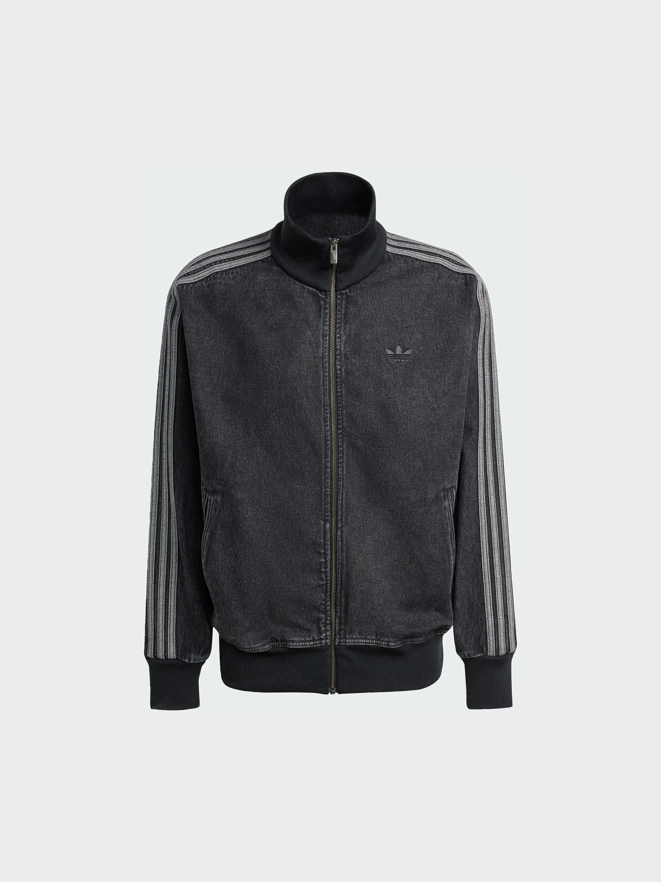 Куртки и дубленки Adidas Adicolor модель KD1516 Куртки и дубленки Adidas Adicolor модель KD1516 Фото