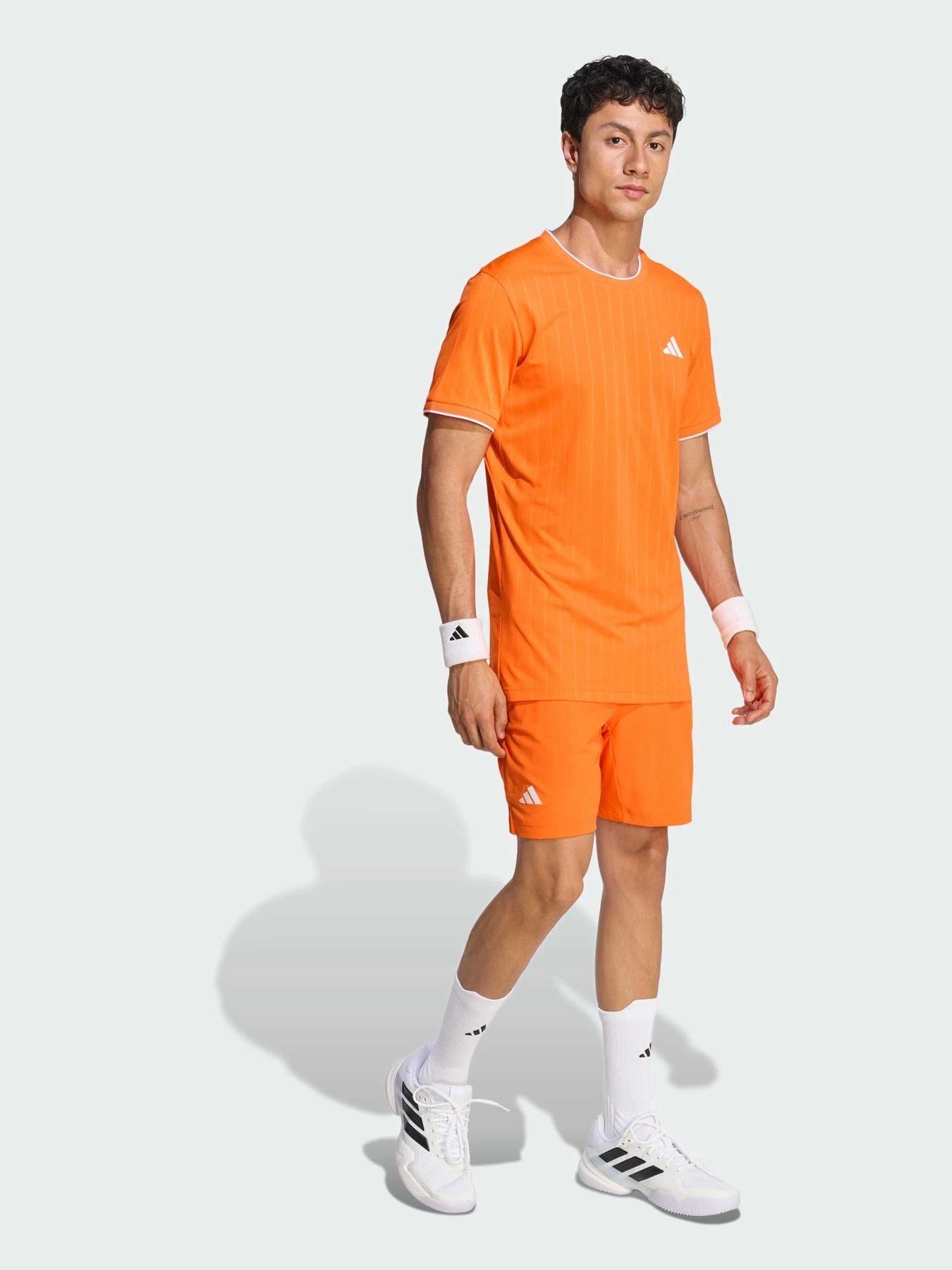 Футболки и поло Adidas модель KH0442 Футболки и поло Adidas модель KH0442 Фото