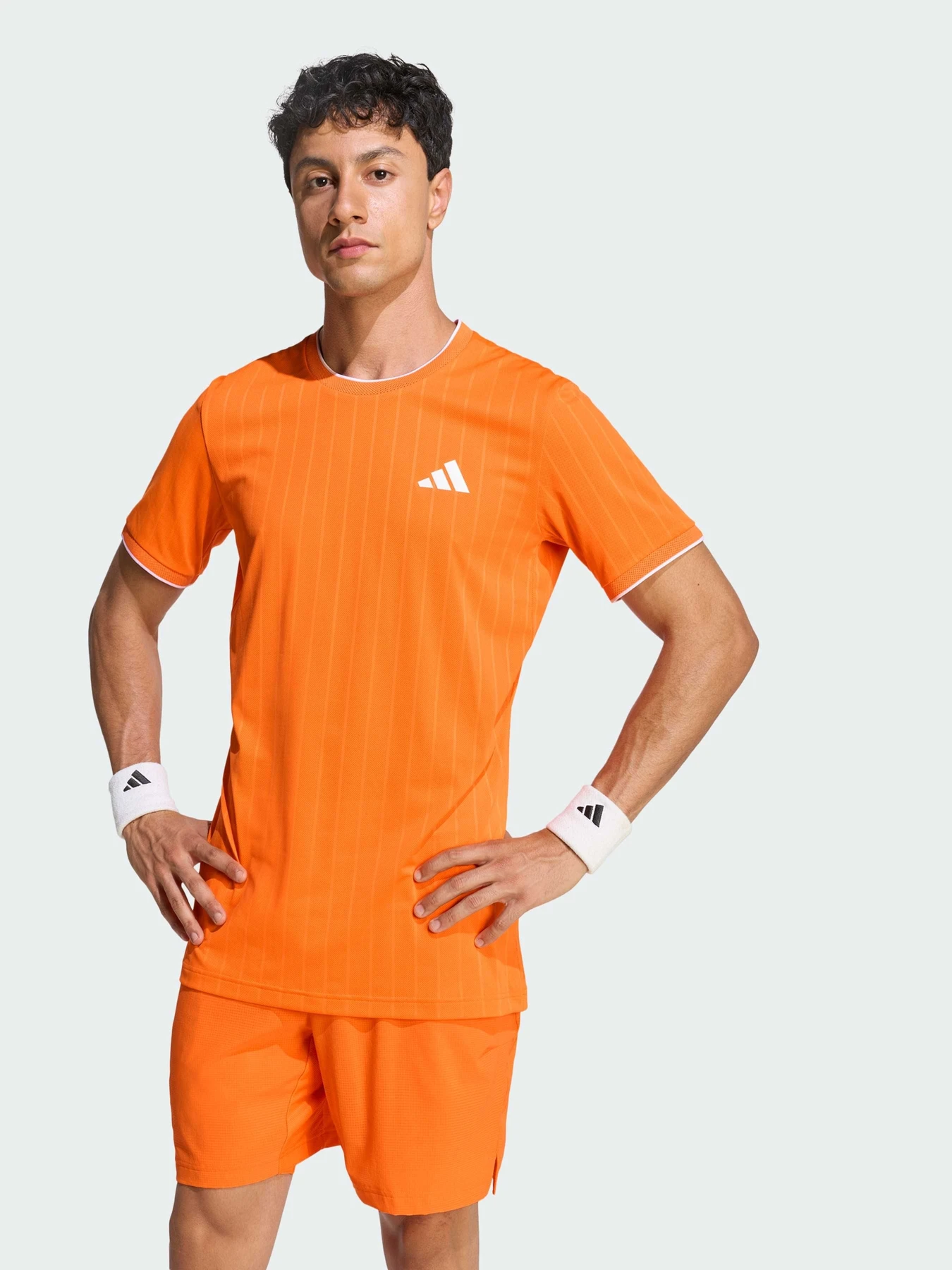 Футболки и поло Adidas модель KH0442 Футболки и поло Adidas модель KH0442 Фото