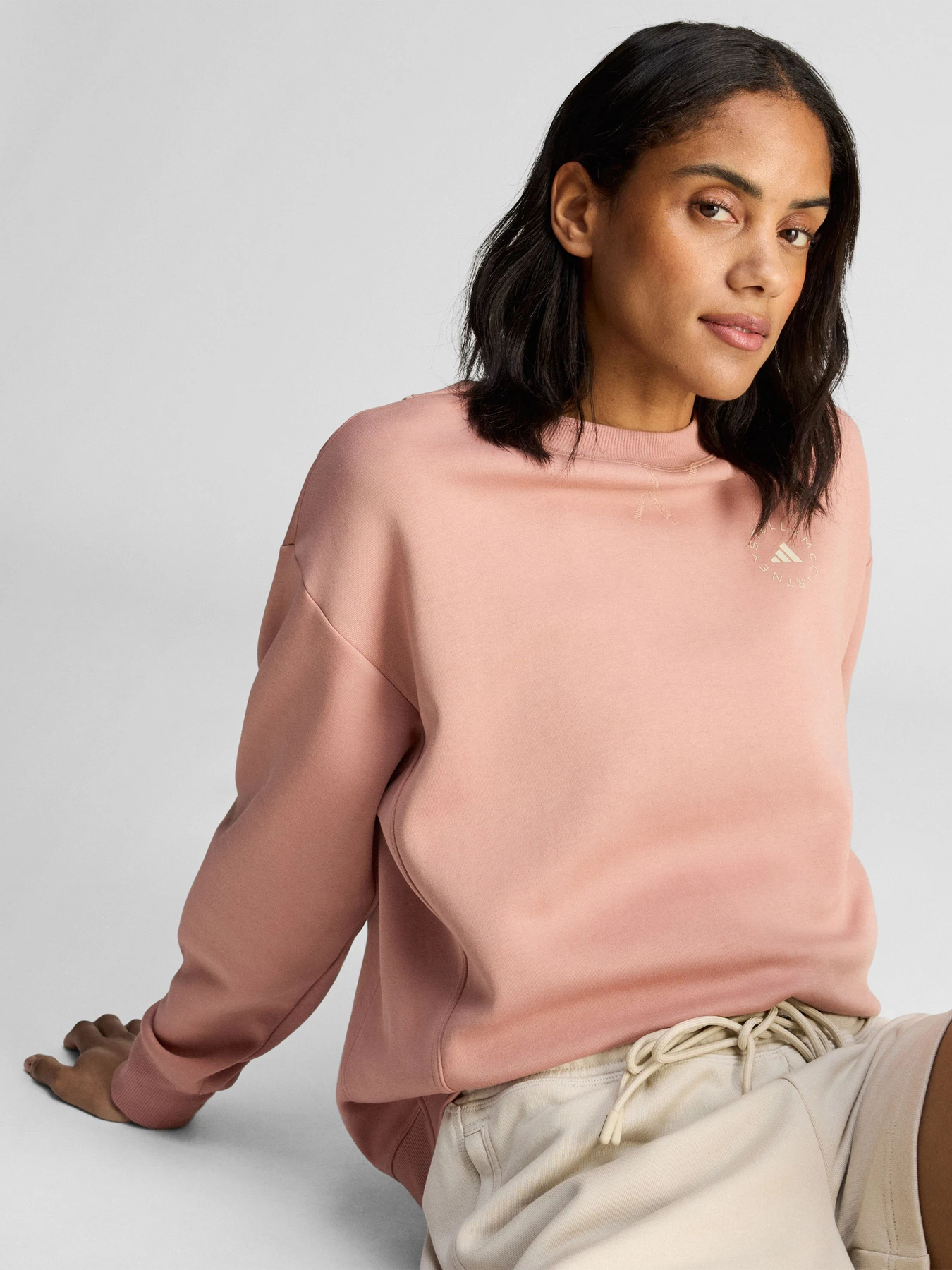 Худи и свитшоты Adidas модель KC1822 Худи и свитшоты Adidas модель KC1822 Фото