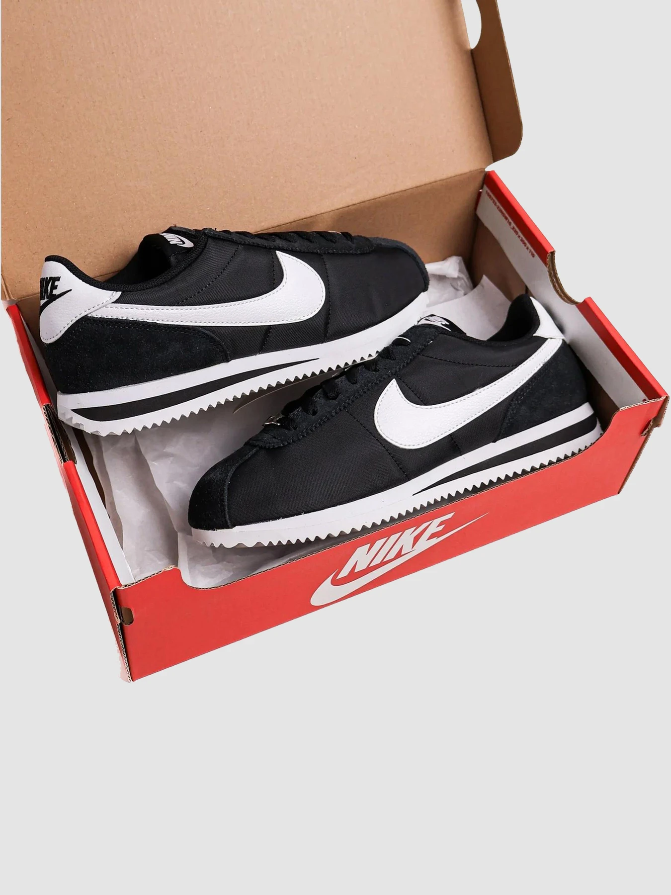 Кросівки NIKE Cortez Txt W модель DZ2795-001 Кросівки NIKE Cortez Txt W модель DZ2795-001 Фото