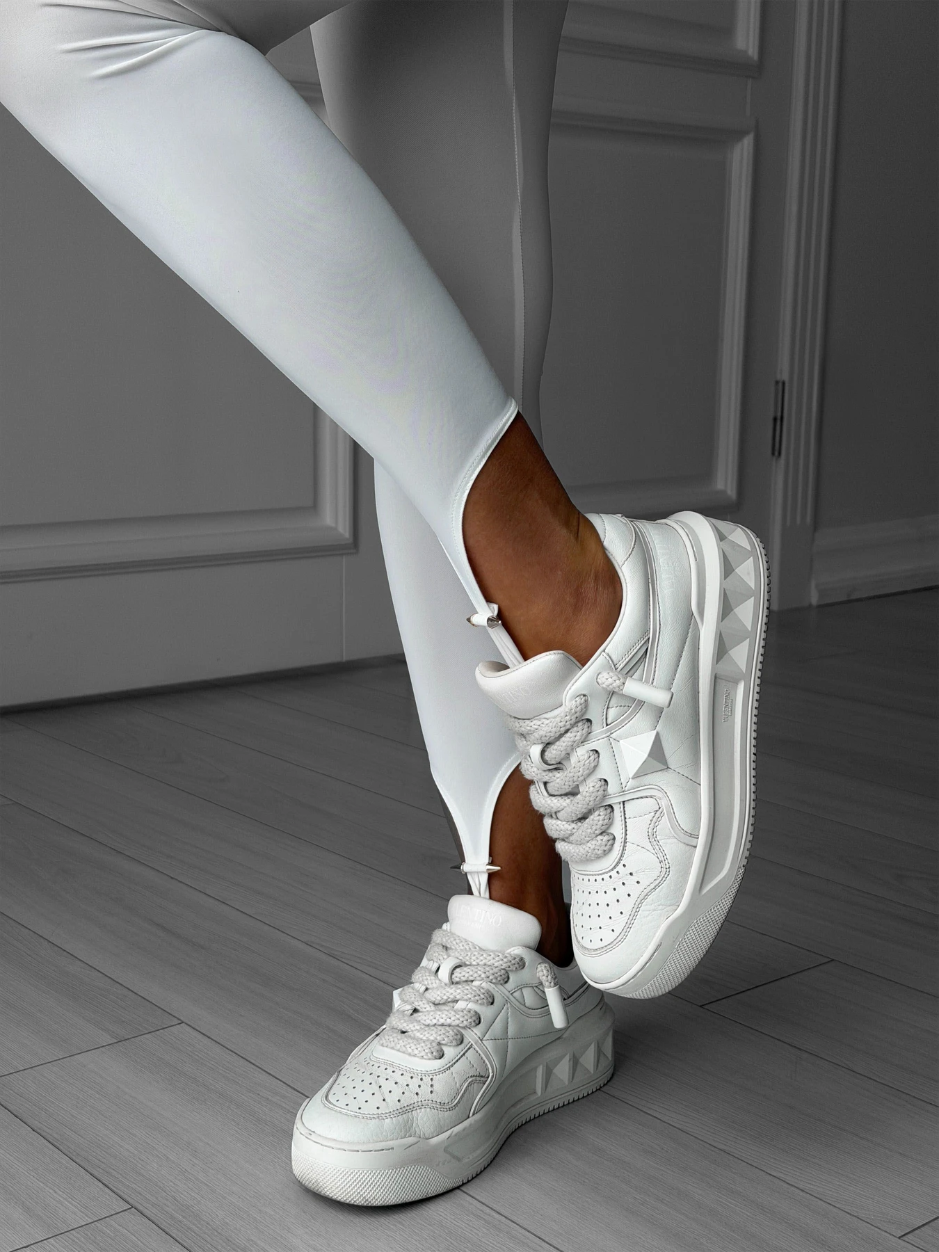 Брюки Jadone Fashion модель Leys_milk Брюки Jadone Fashion модель Leys_milk Фото