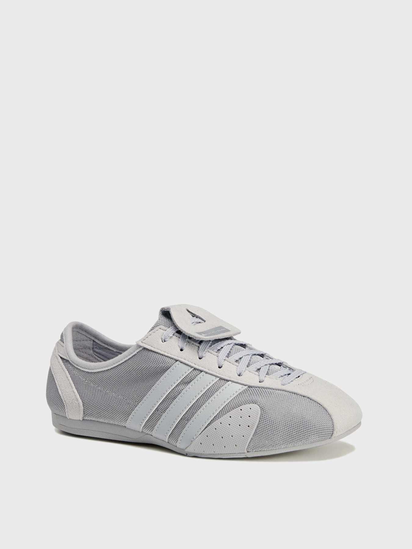 Кроссовки Adidas модель KJ8931 Кроссовки Adidas модель KJ8931 Фото