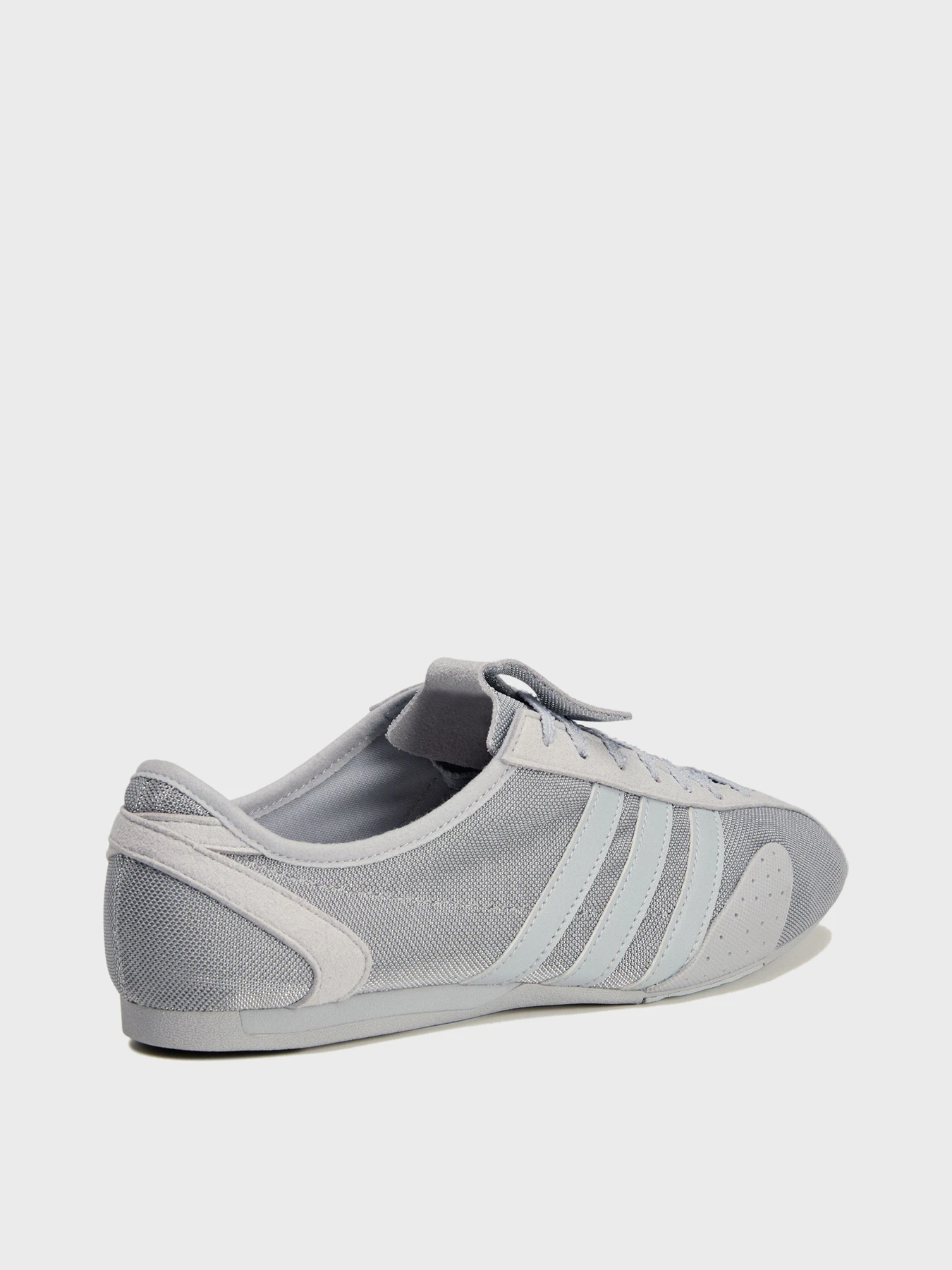 Кроссовки Adidas модель KJ8931 Кроссовки Adidas модель KJ8931 Фото